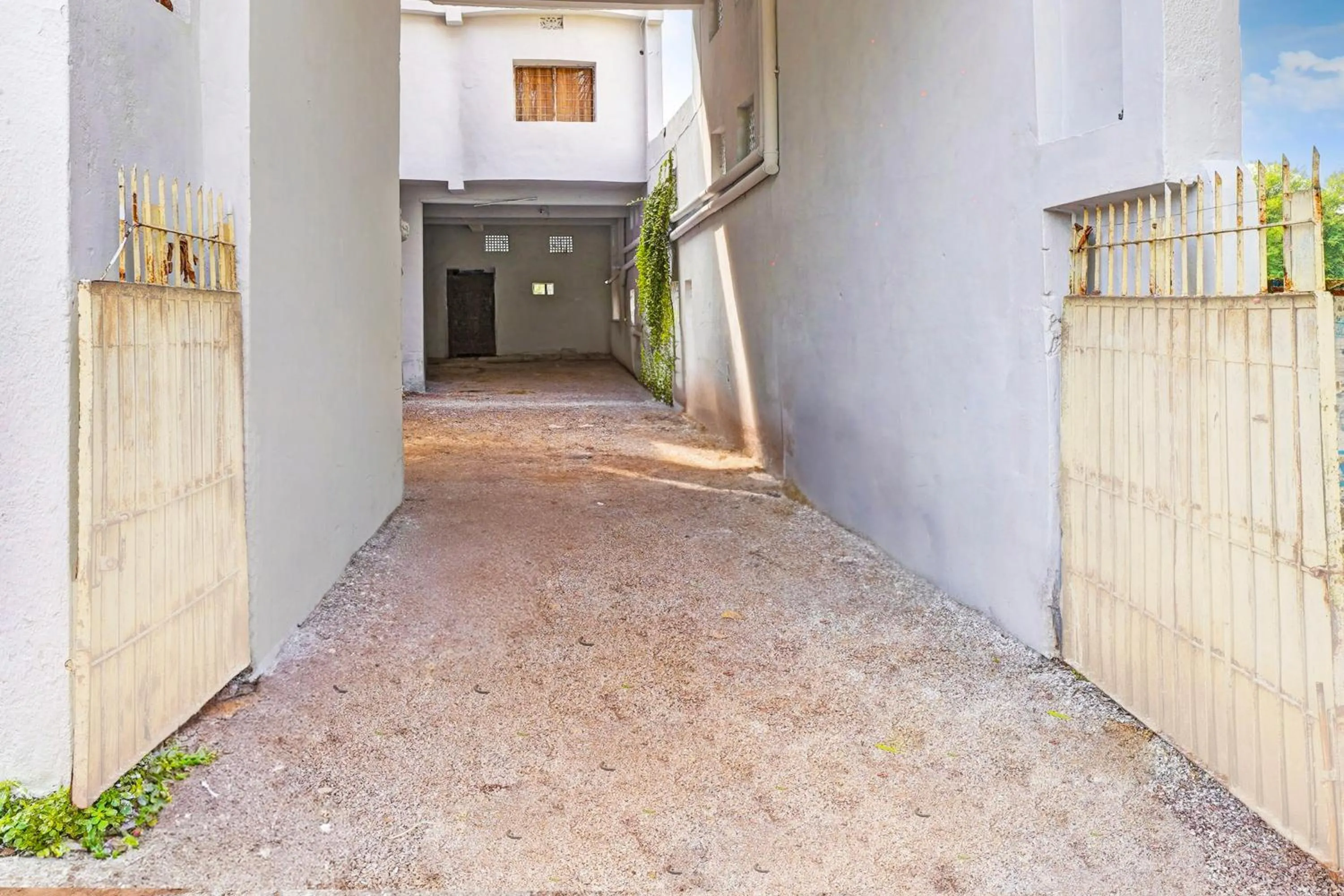 Facade/entrance in Hotel O Dream Star