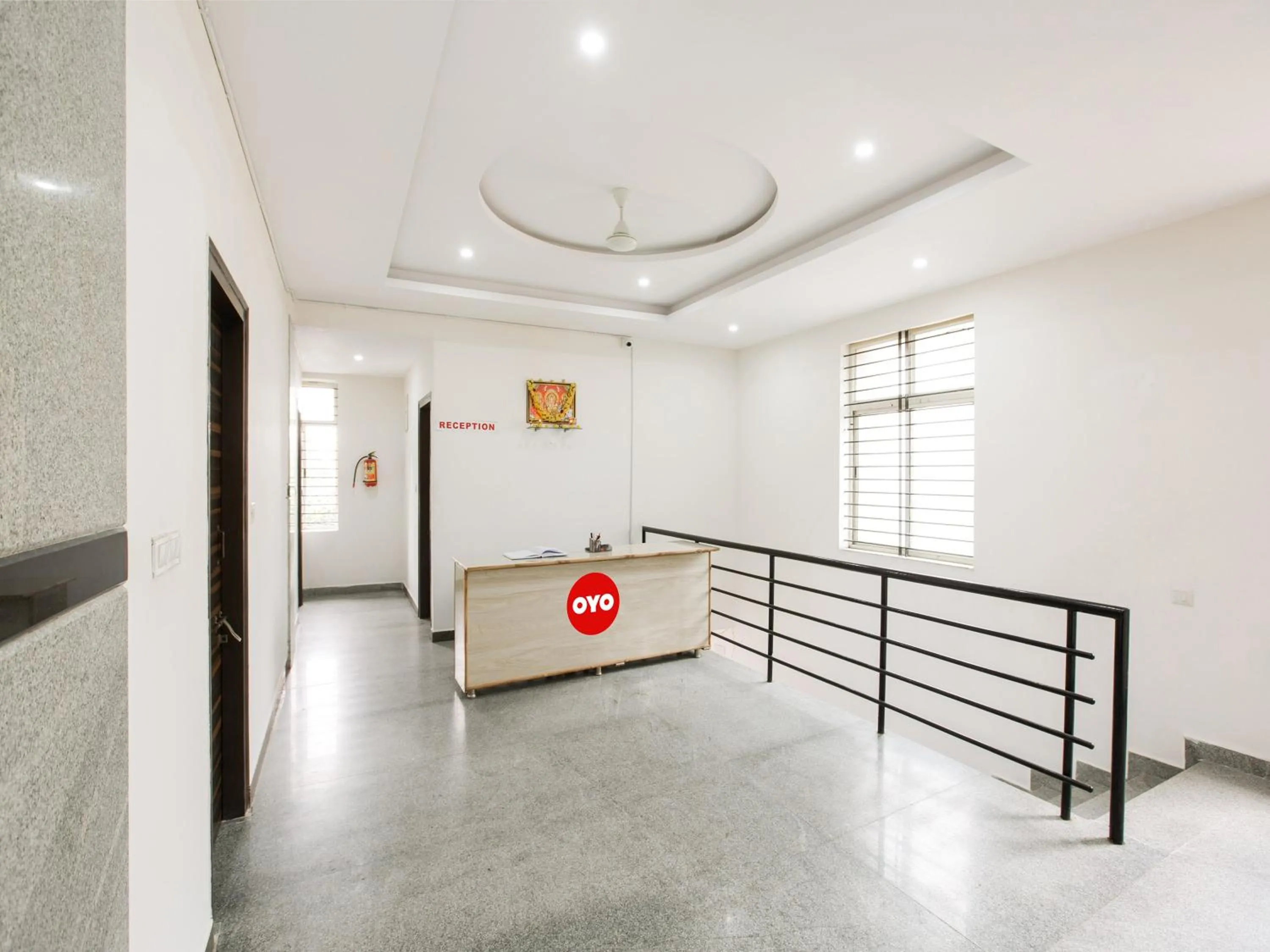 Lobby or reception in Hotel O Manjushree Boarding & Lodging nearby Dr.BR Ambedkar Stadium Basveshwar nagar