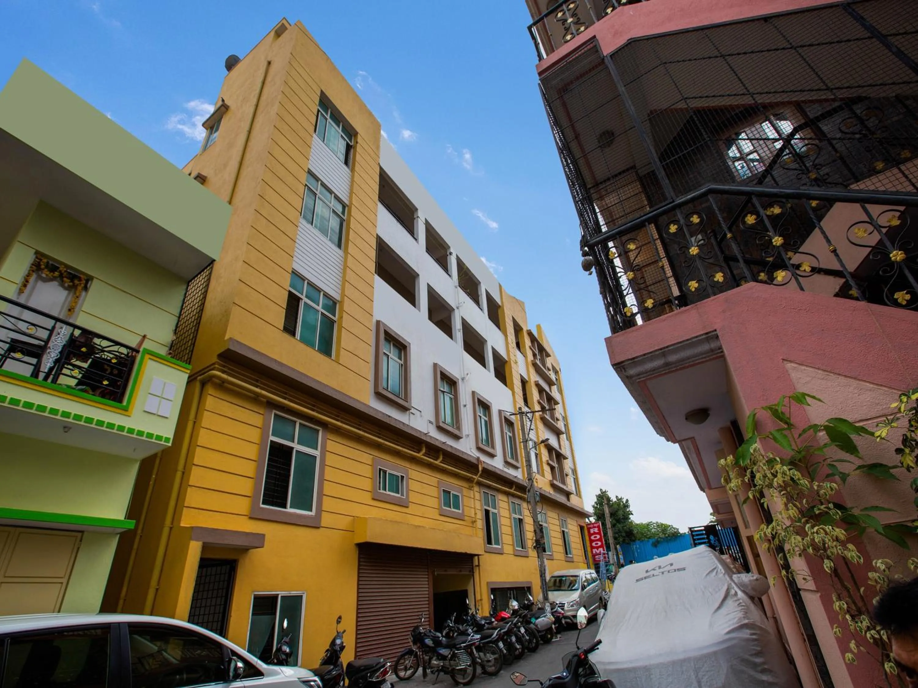 Facade/entrance in Hotel O Manjushree Boarding & Lodging nearby Dr.BR Ambedkar Stadium Basveshwar nagar