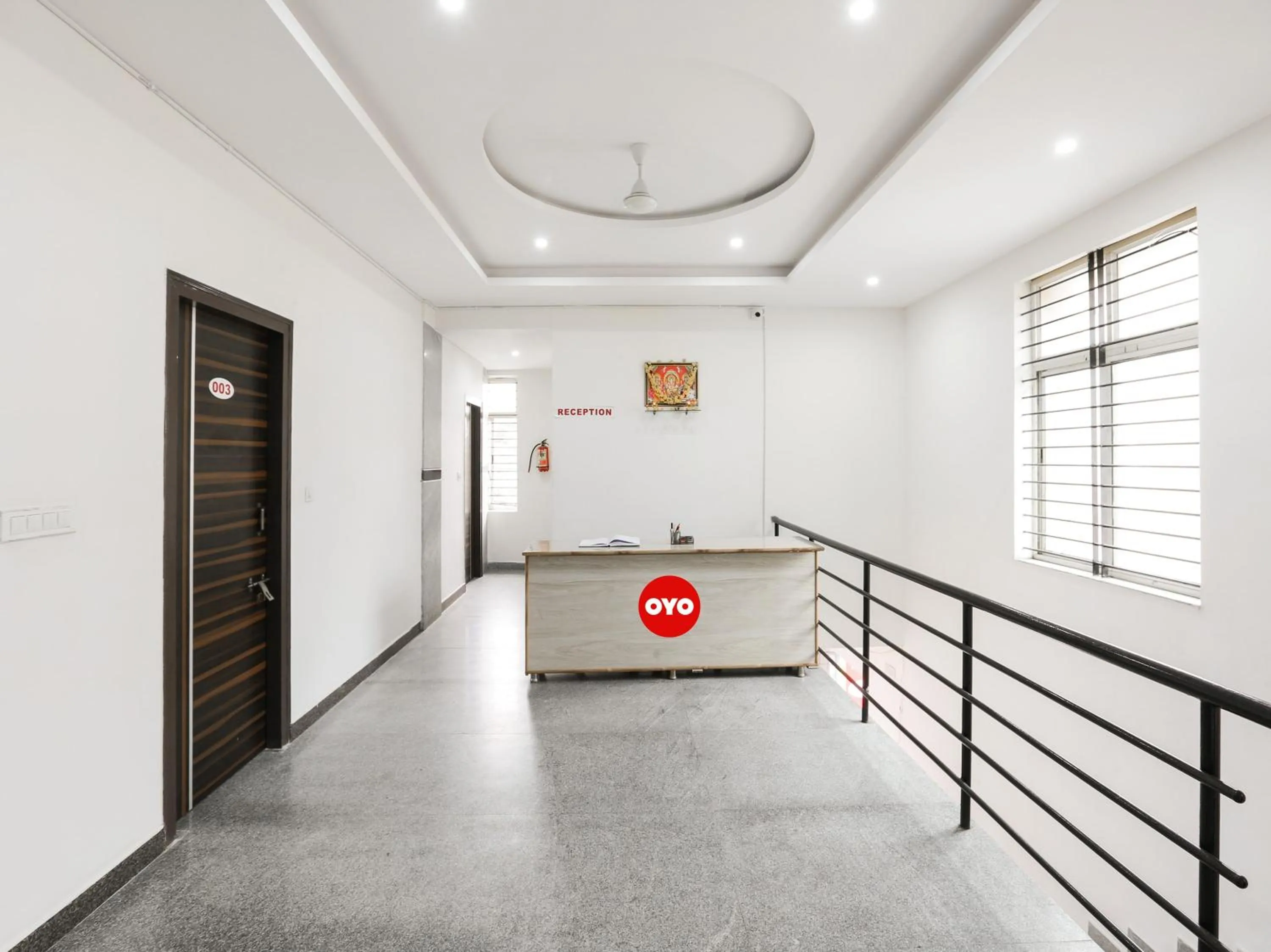 Lobby or reception in Hotel O Manjushree Boarding & Lodging nearby Dr.BR Ambedkar Stadium Basveshwar nagar