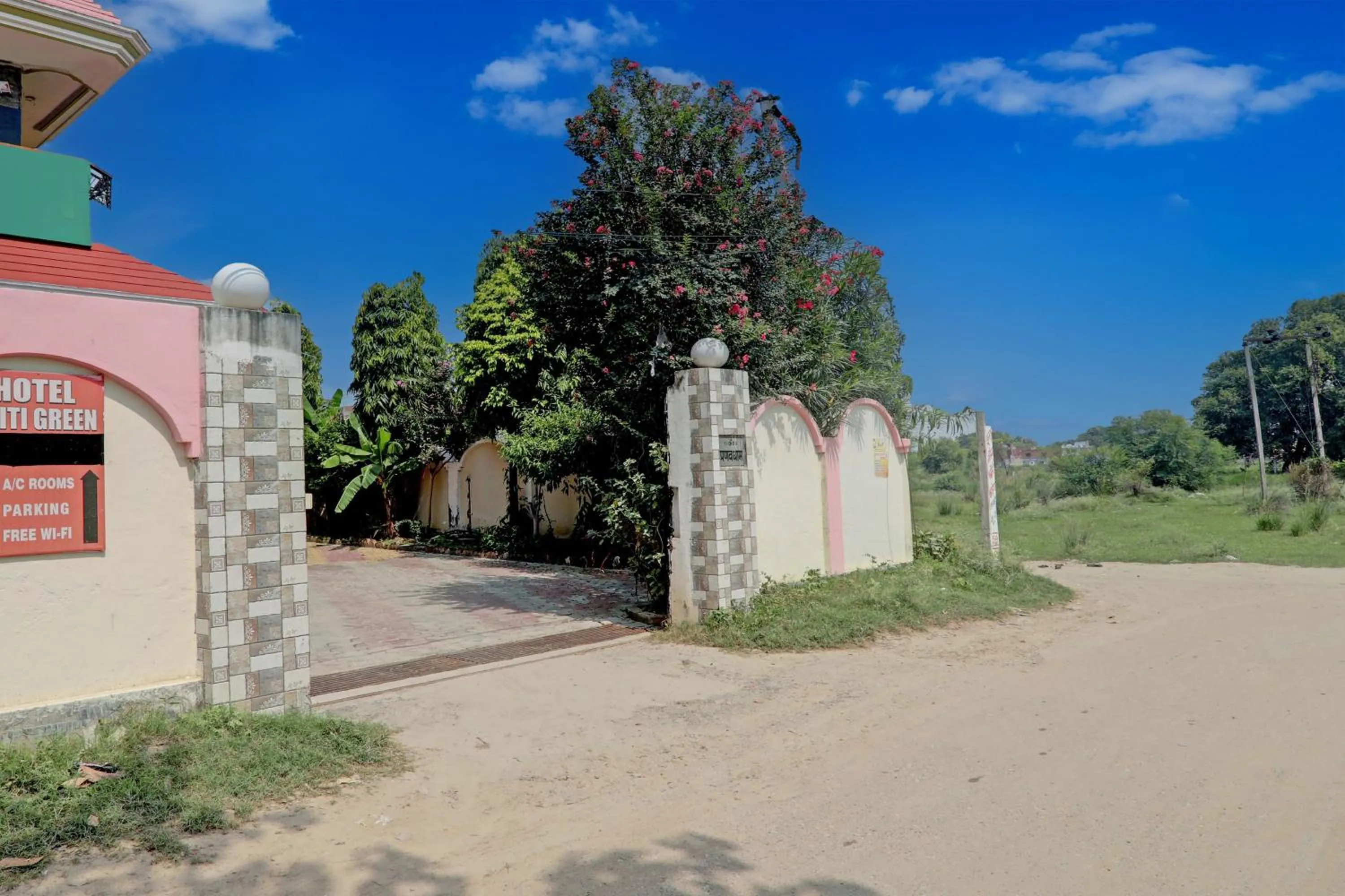 Facade/entrance in Hotel O Kriti Green