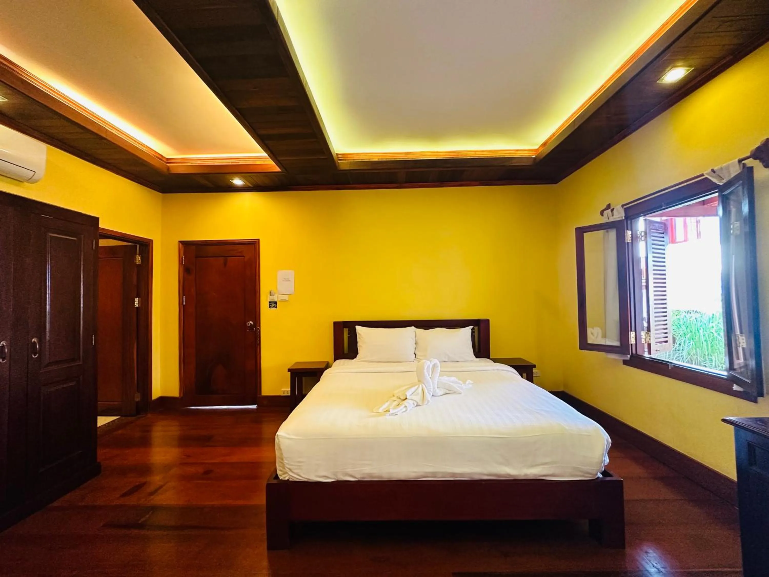 Photo of the whole room, Bed in Villa Phonethip Mekong Riverside
