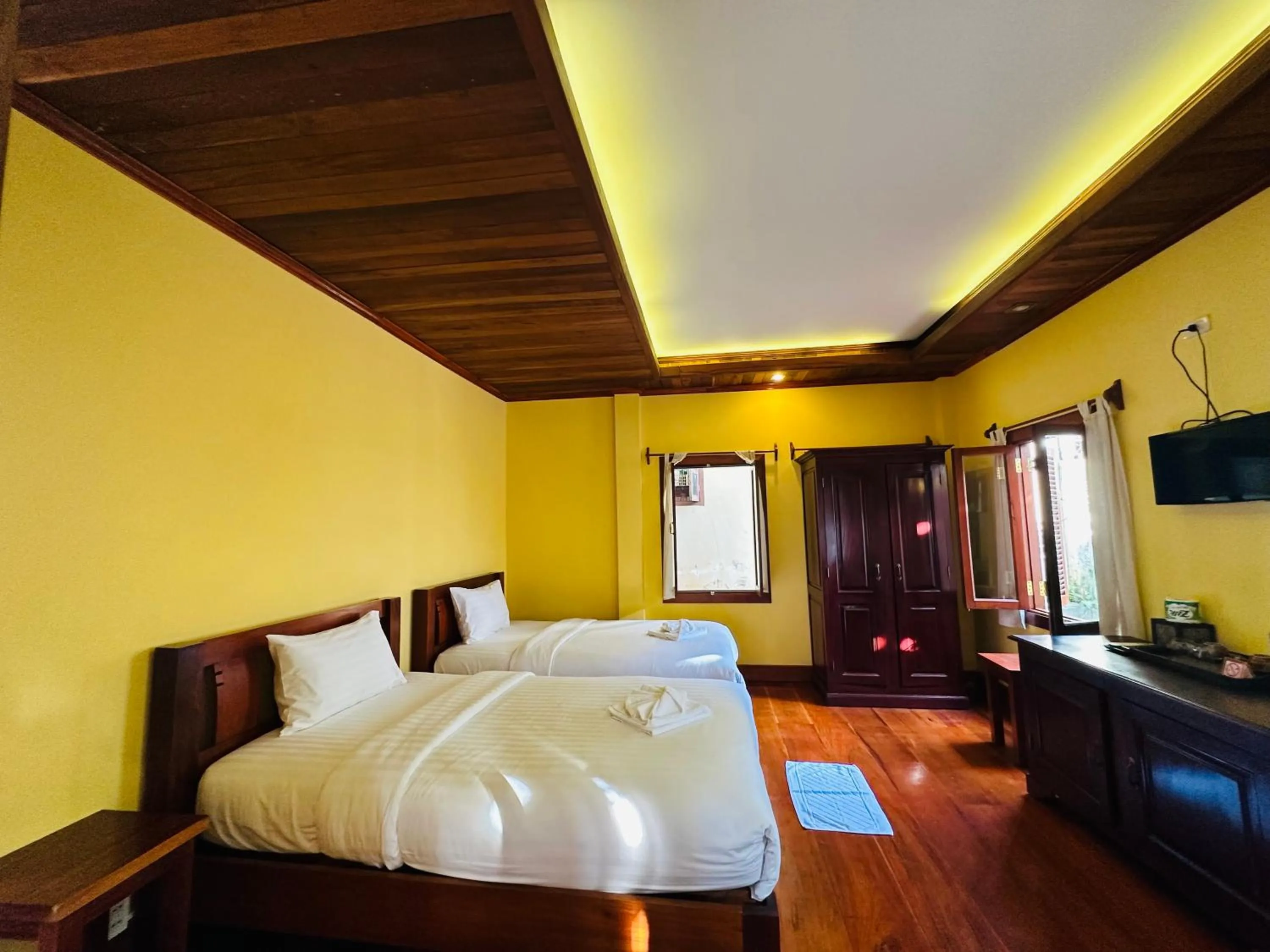 TV and multimedia, Bed in Villa Phonethip Mekong Riverside