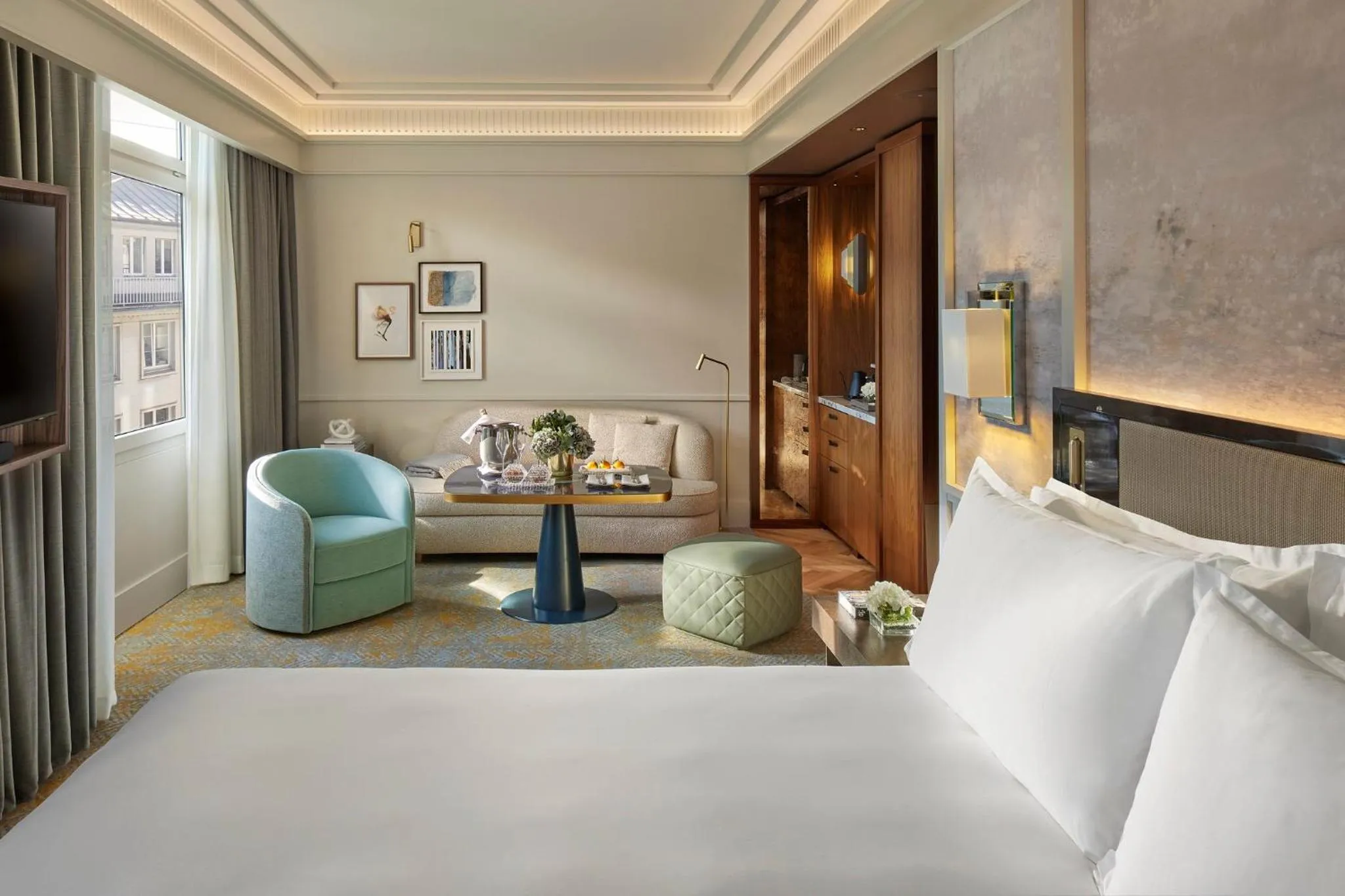 Property building, Bed in Mandarin Oriental Savoy, Zurich