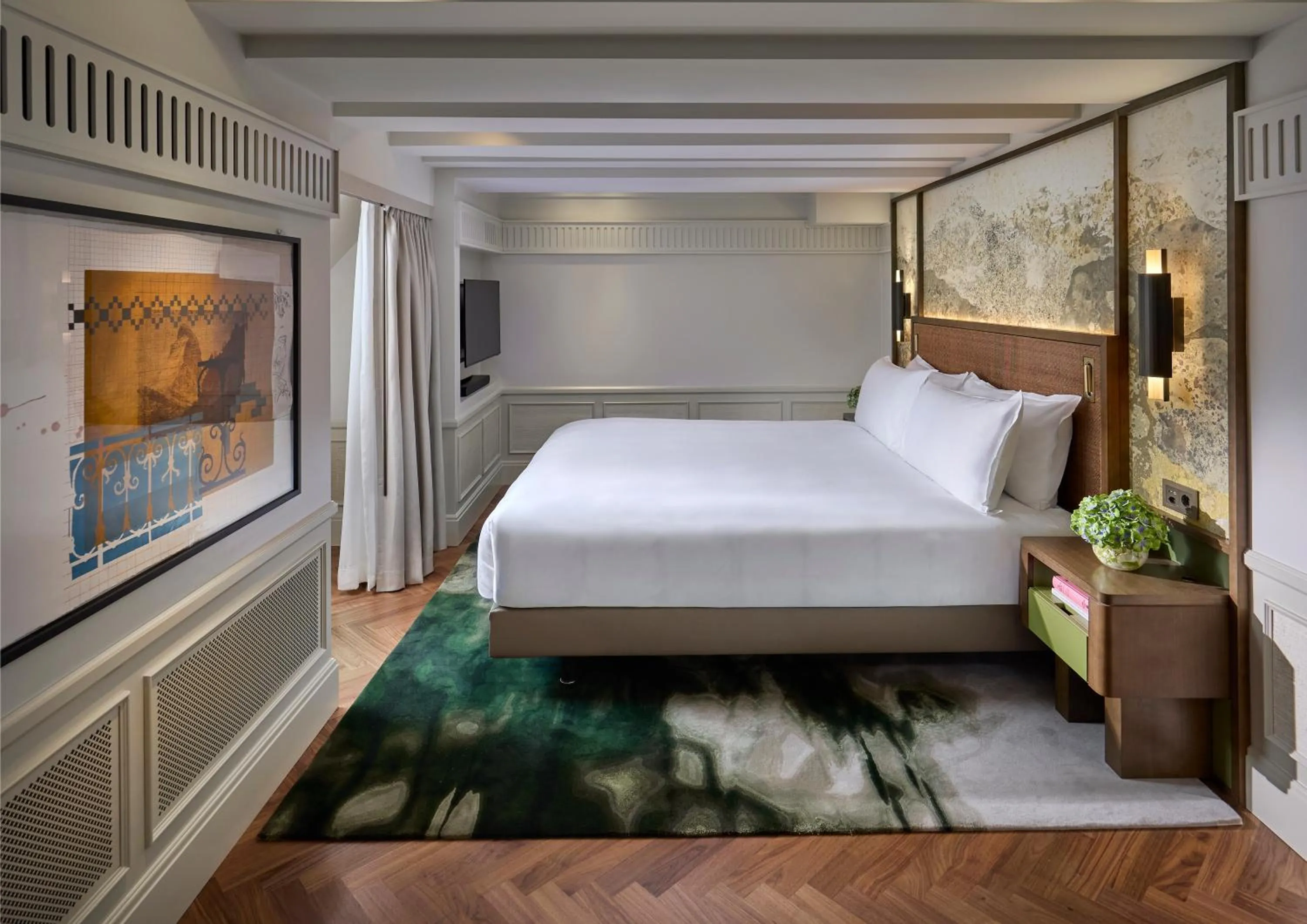 Bed in Mandarin Oriental Savoy, Zurich