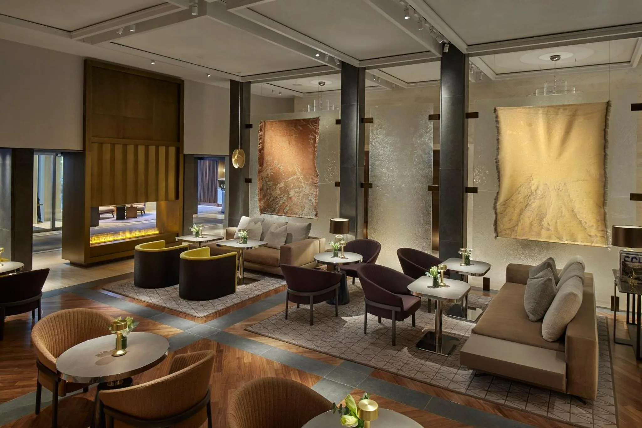 Lounge or bar in Mandarin Oriental Savoy, Zurich