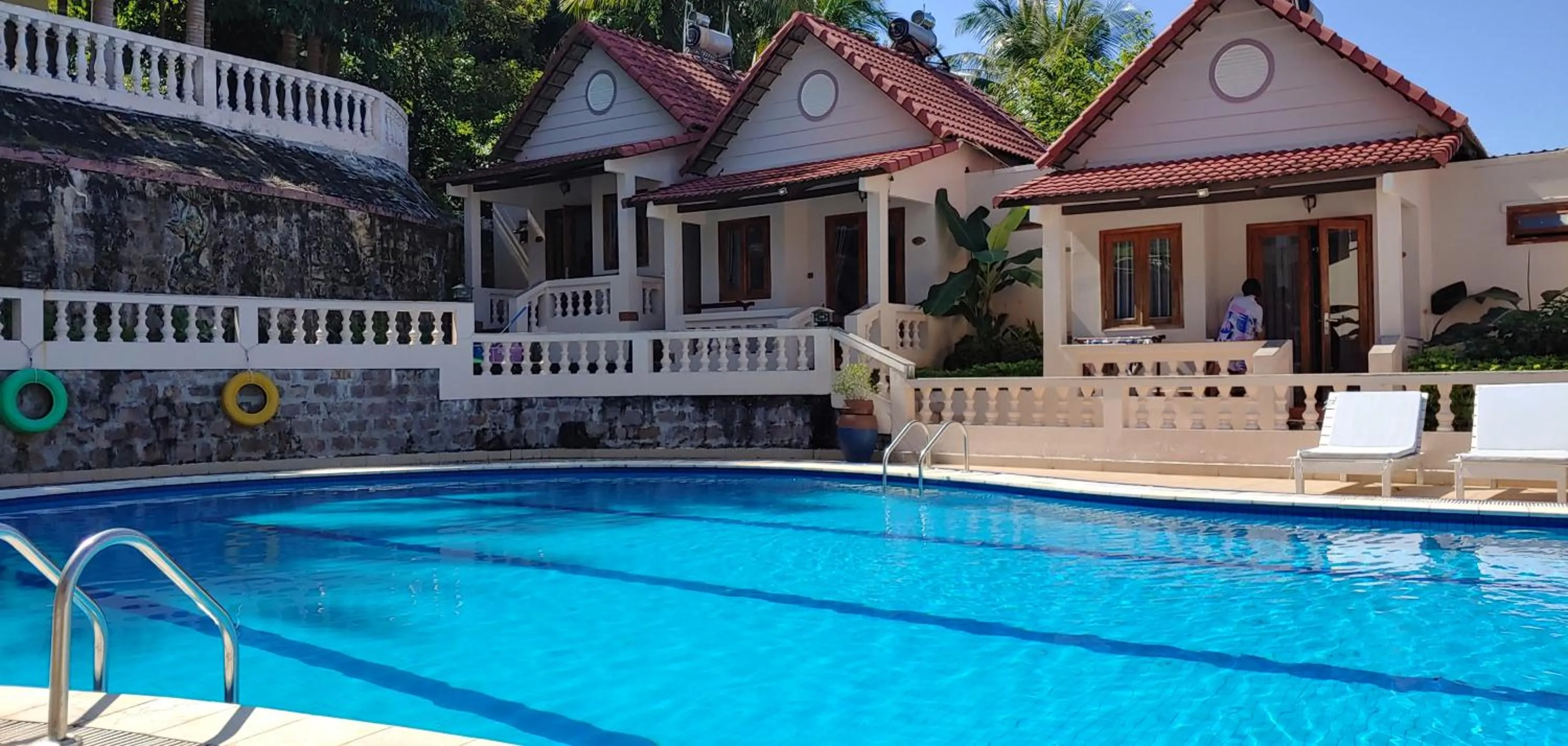 Swimming pool in Hong Bin Bungalow
