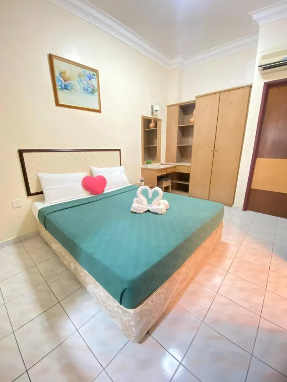 One-Bedroom Apartment in Teluk Batik Holiday Apartment One-Bedroom Apartment in Teluk Batik Holiday Apartment