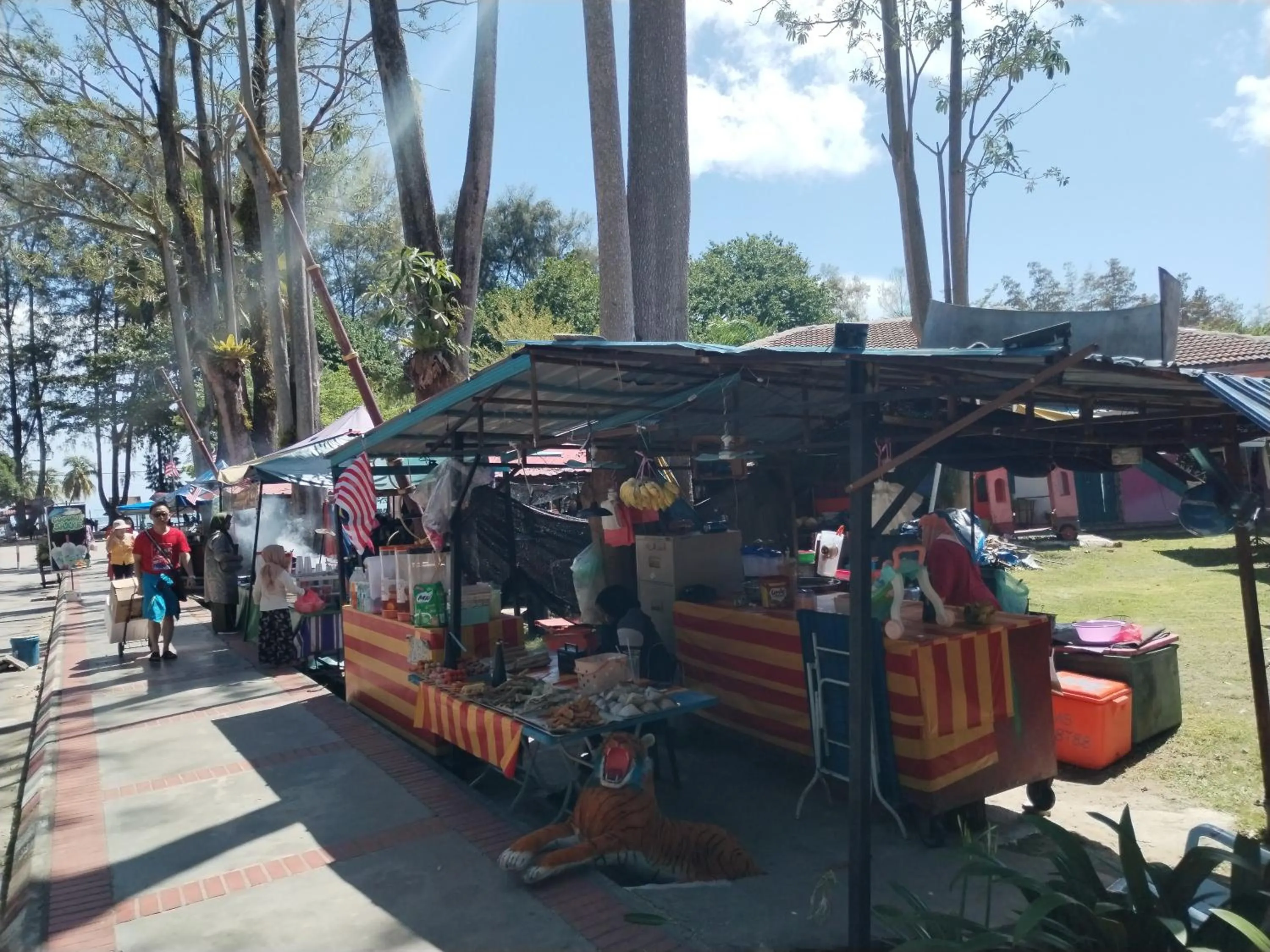 Food and drinks in Teluk Batik Holiday Apartment