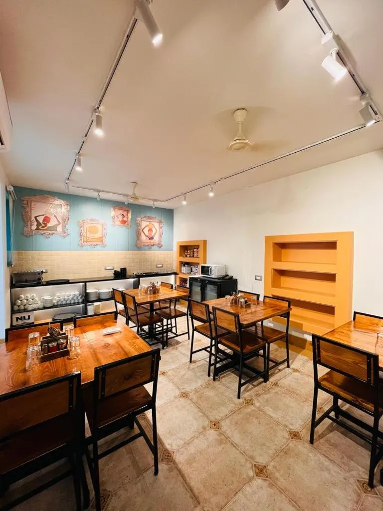 Restaurant/places to eat in The Jais Boutique Stay