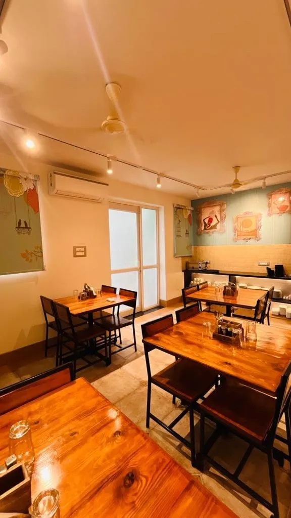 Restaurant/places to eat in The Jais Boutique Stay