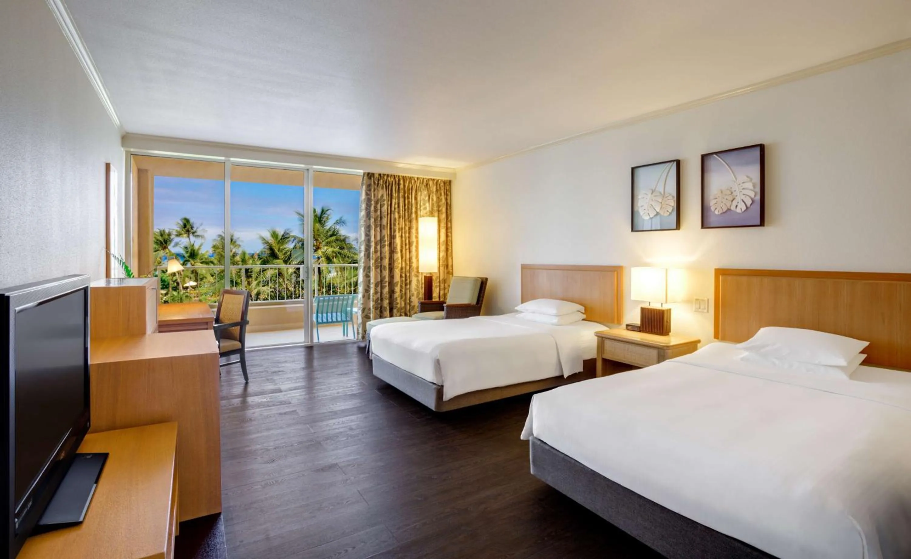 Bedroom, Bed in Hyatt Regency Guam