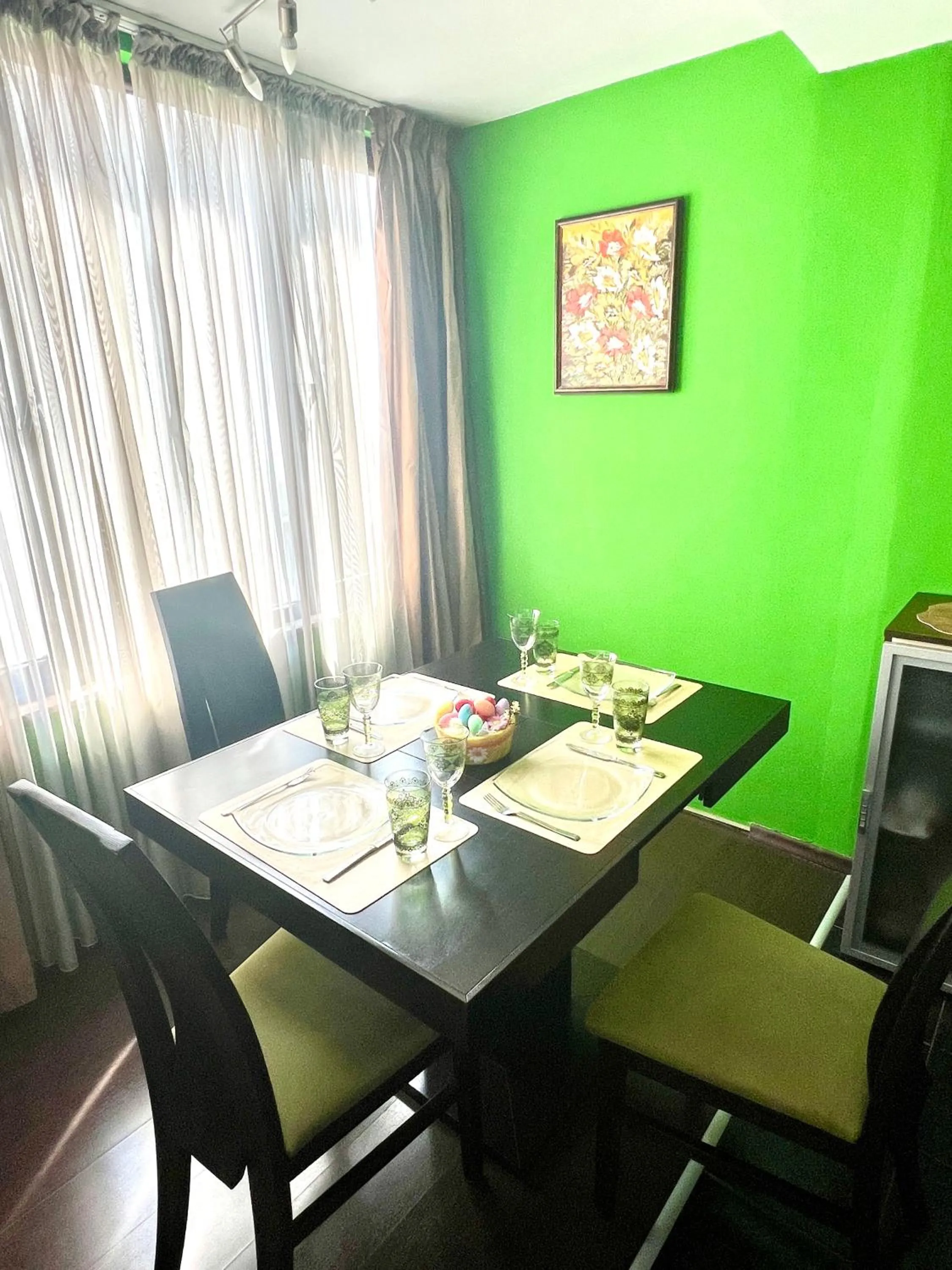 The Green Apartment 2BR - free parking