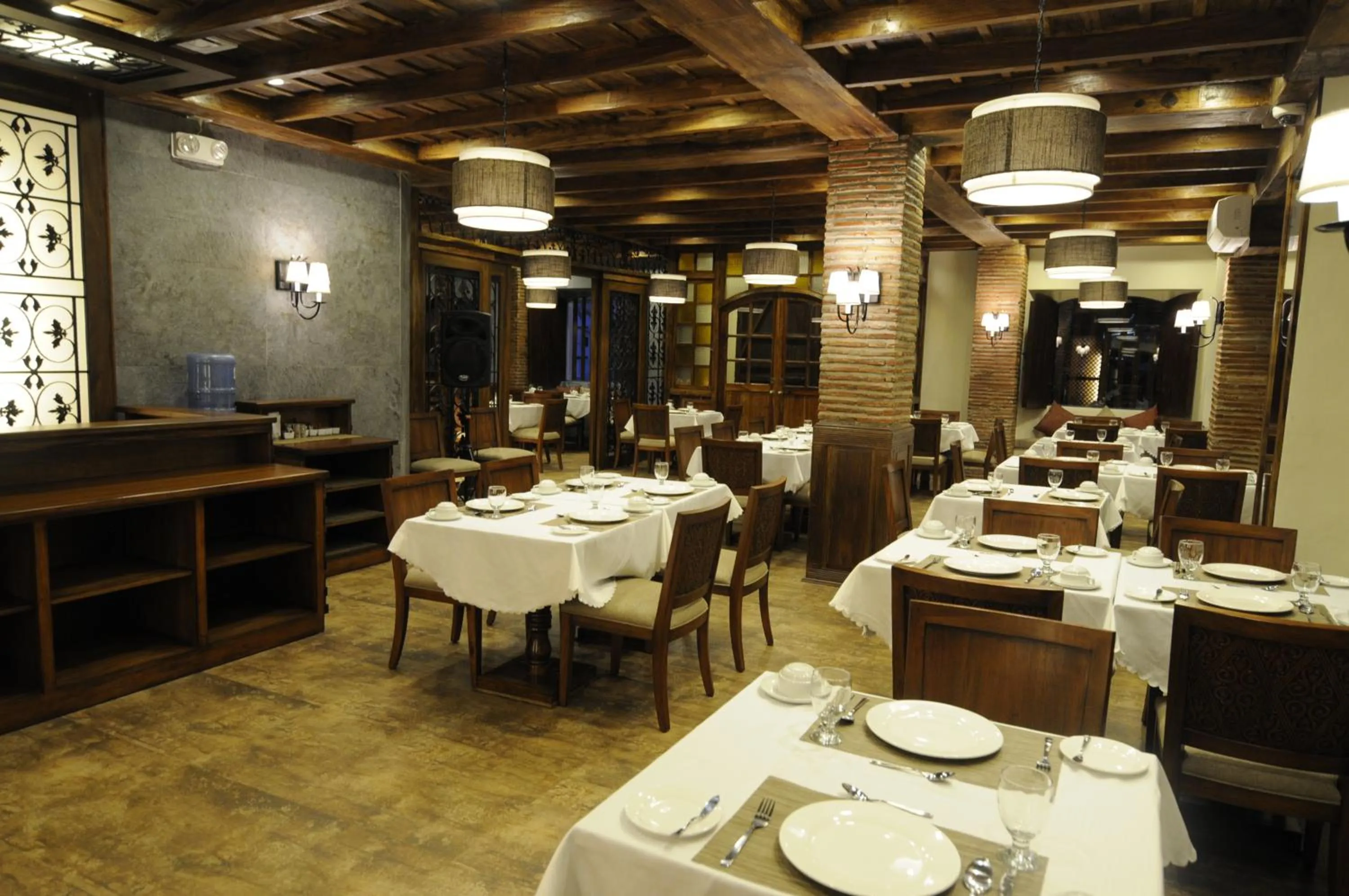 Restaurant/places to eat in Hotel Veneto De Vigan