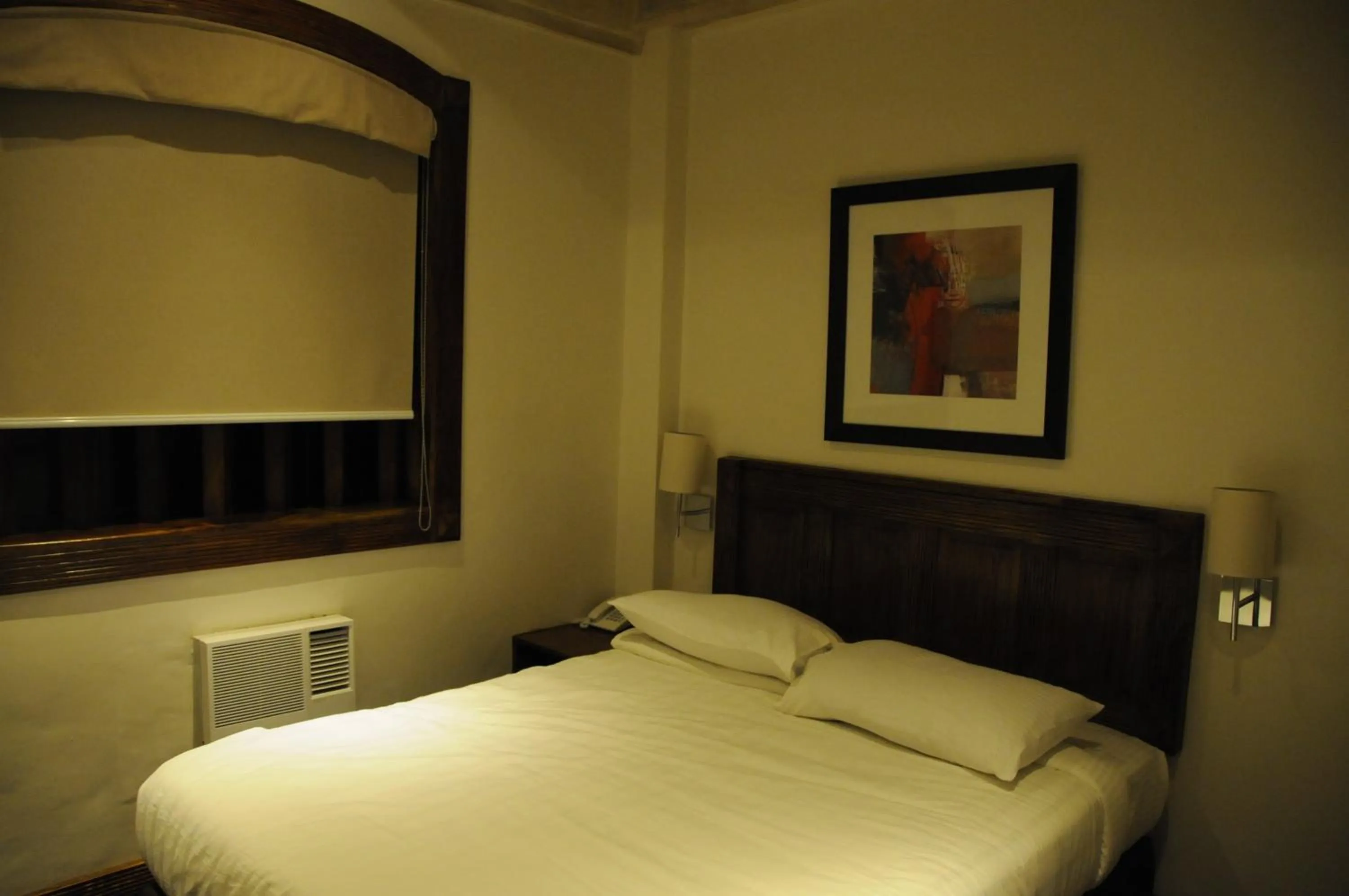 Photo of the whole room, Bed in Hotel Veneto De Vigan
