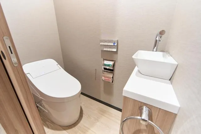 Toilet in Washington R&B Hotel Sapporo Kita 3 Nishi 2