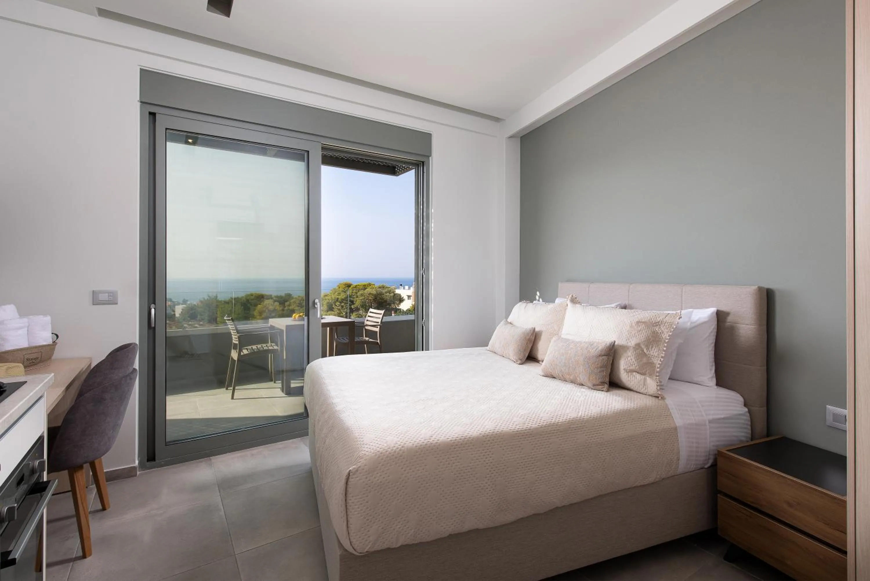 Bedroom, Bed in Heliades Residence