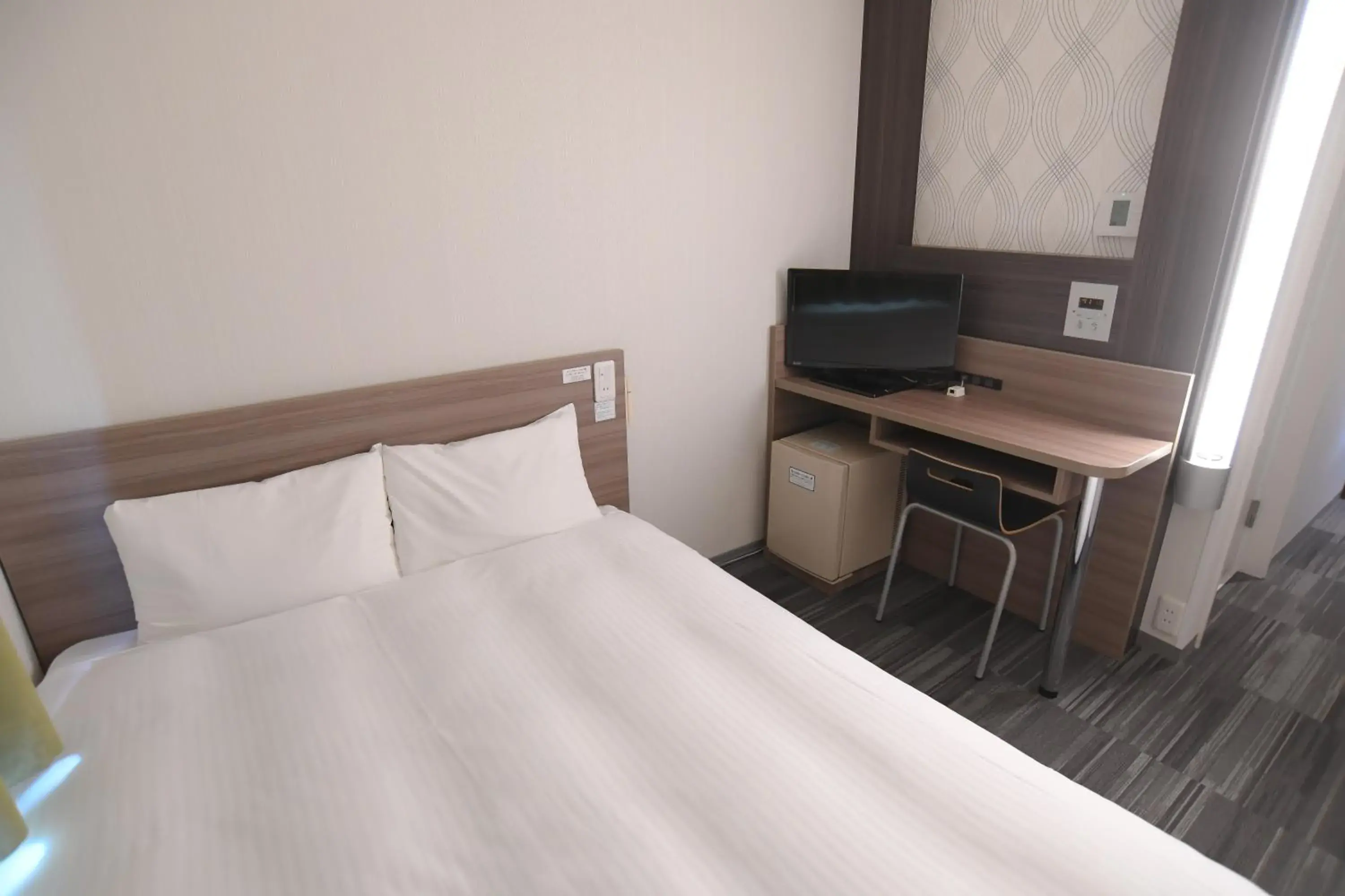 Double Room with Small Double Bed - Non-Smoking in Washington R&B Hotel Hachioji Double Room with Small Double Bed - Non-Smoking in Washington R&B Hotel Hachioji