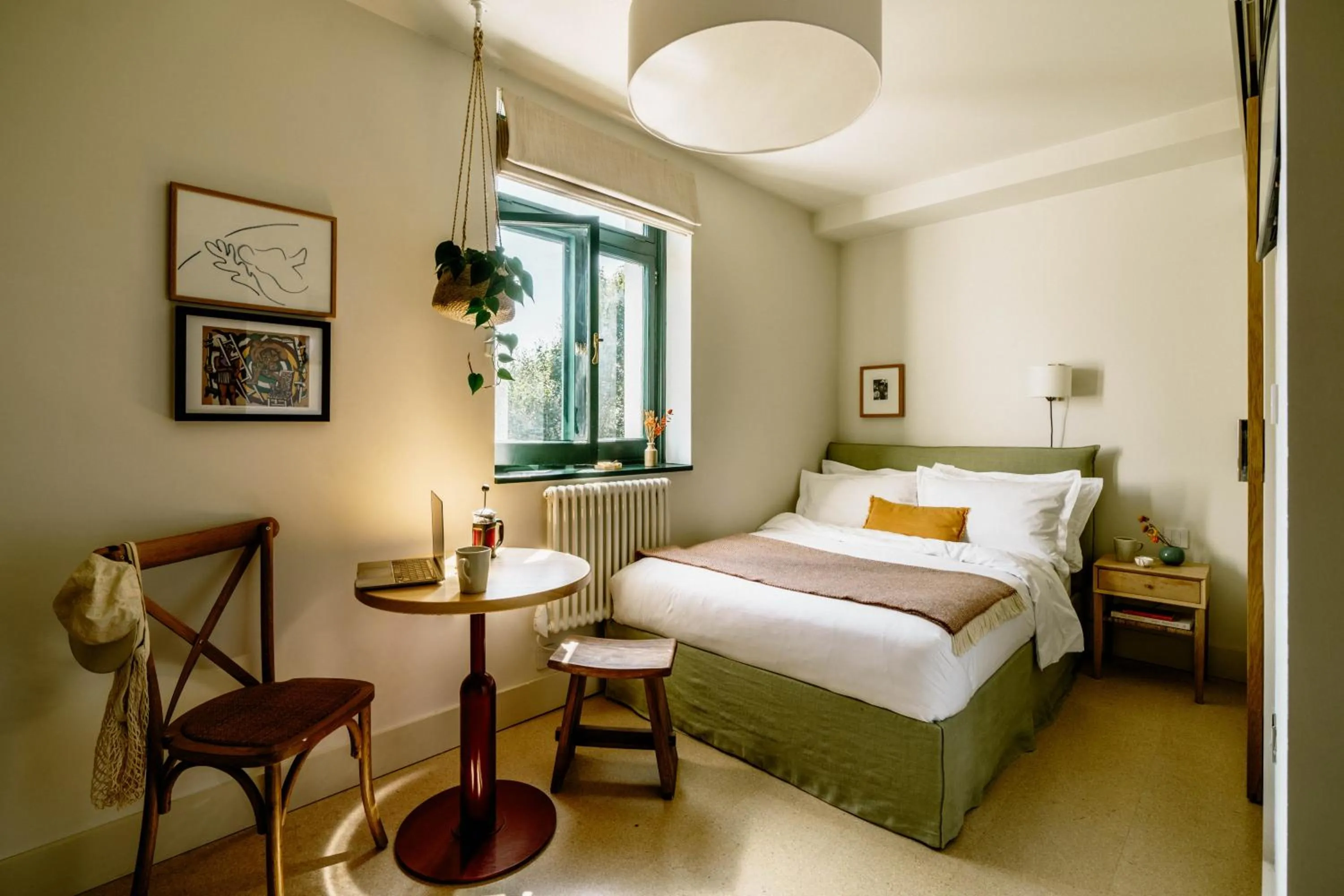 Bed in Mason & Fifth, Bermondsey