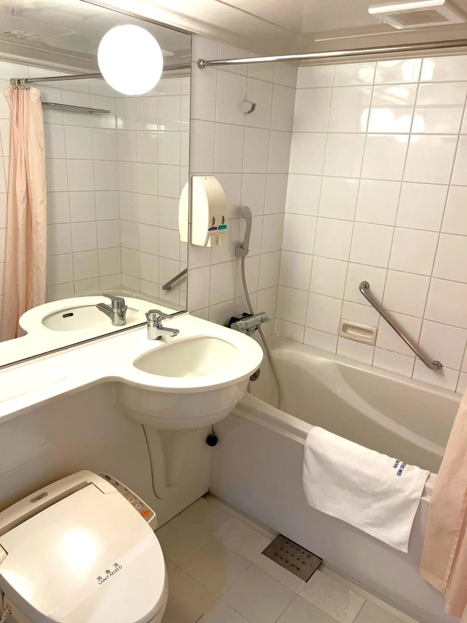 Business Inn Sennichimae Hotel