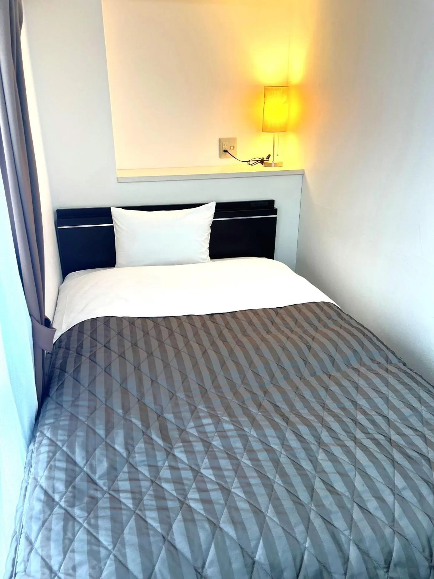 Property building, Bed in Business Inn Sennichimae Hotel