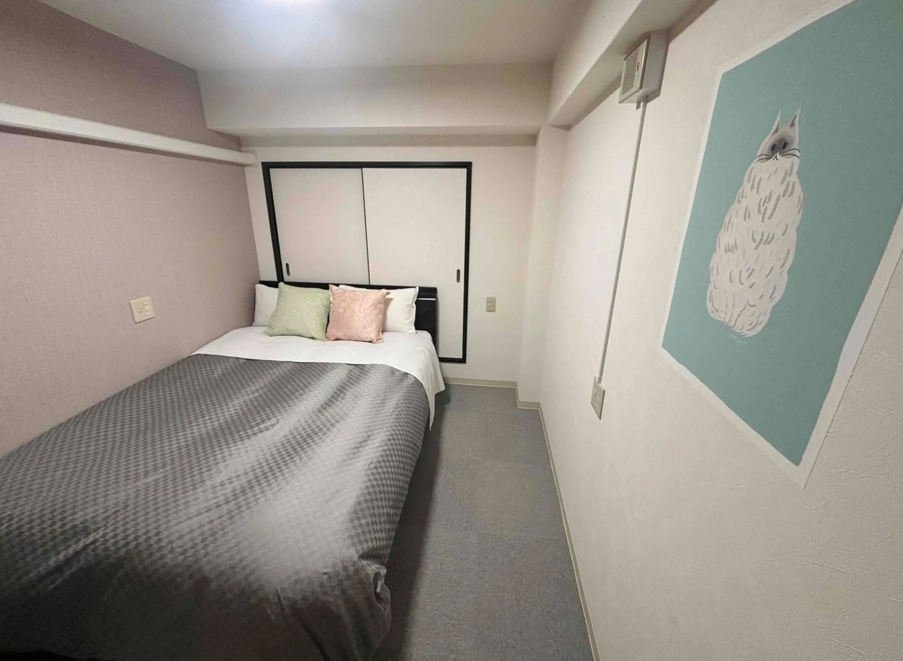 Bed in Business Inn Sennichimae Hotel