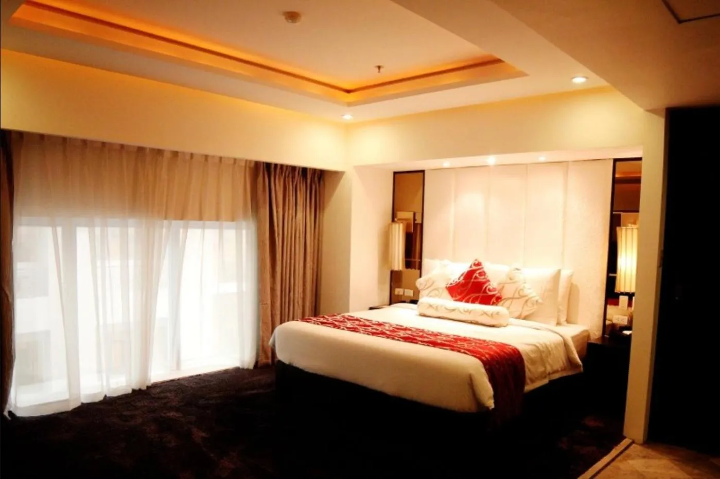 Bed in The Penthouse Hotel and Residences