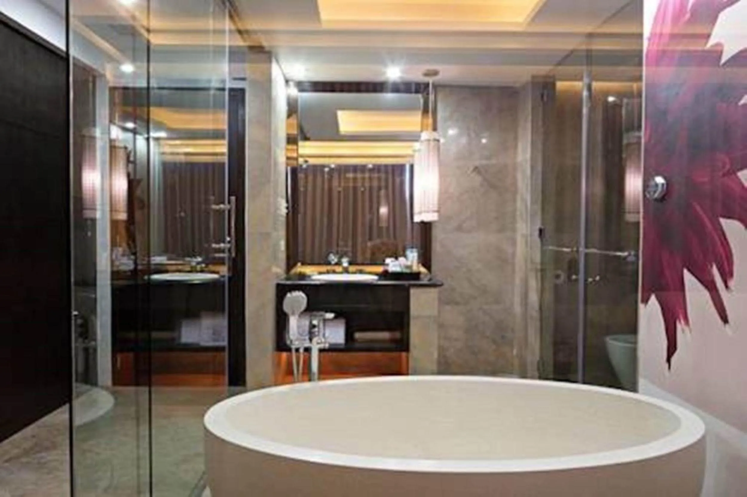 Shower in The Penthouse Hotel and Residences