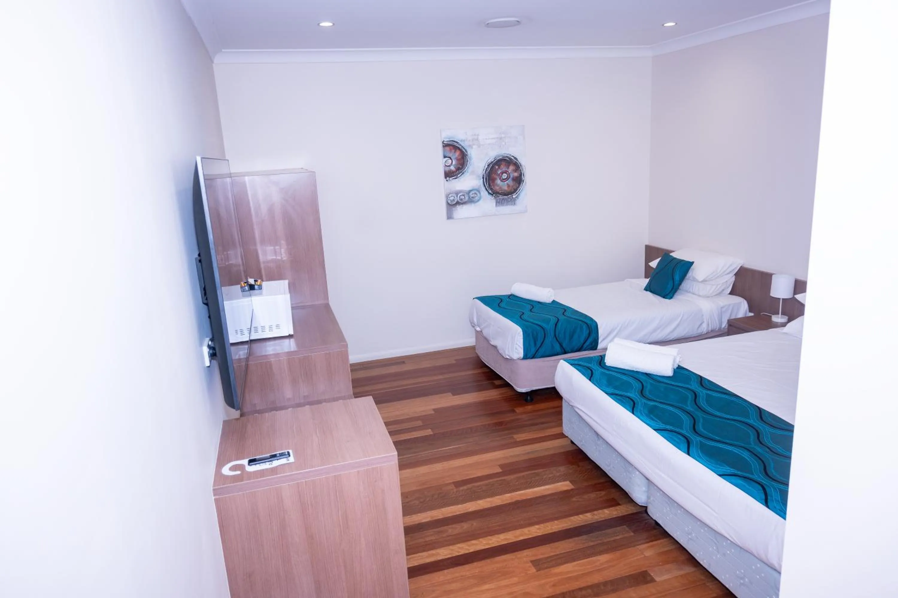 Bed in The Australian Hotel Motel