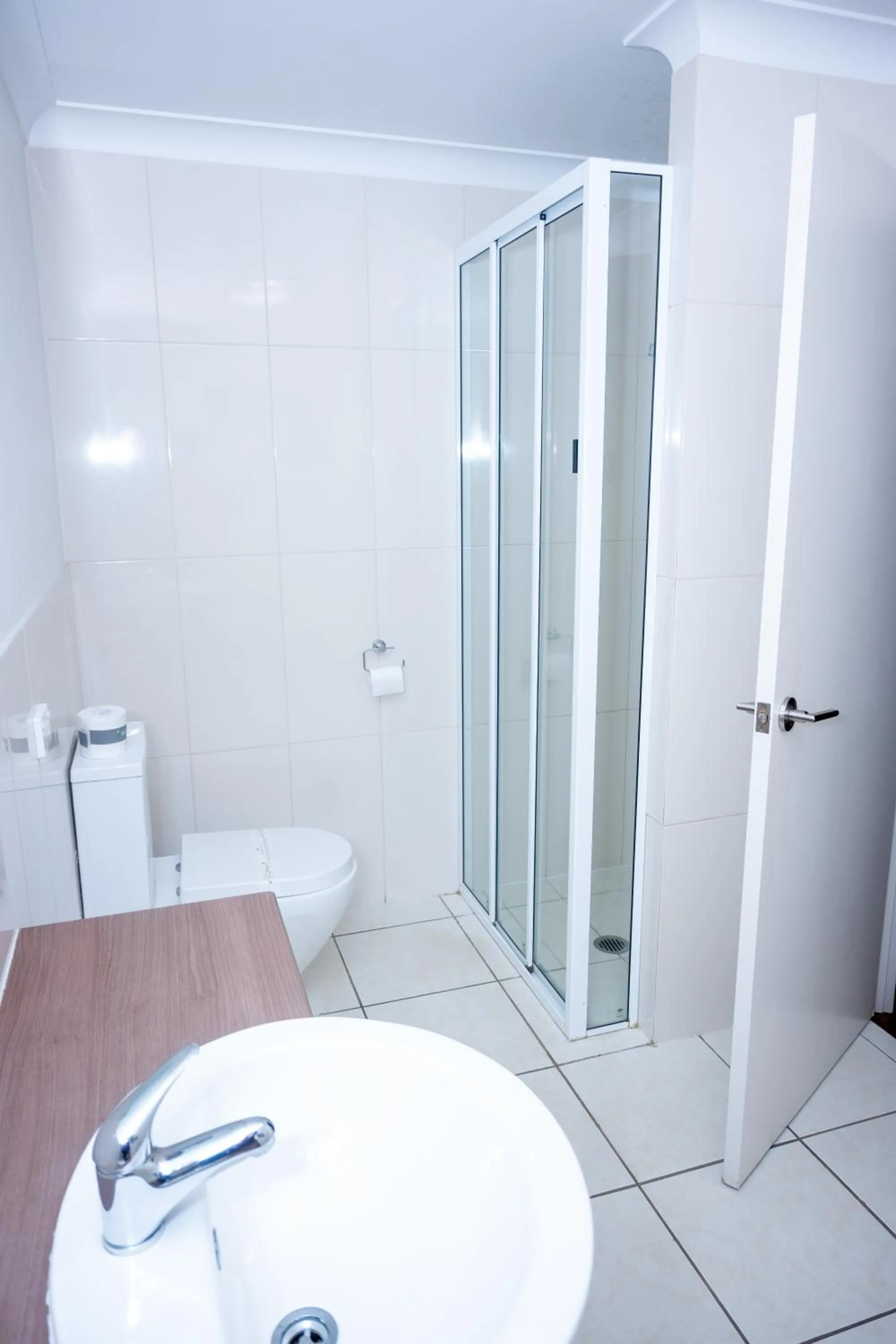 The Australian Hotel Motel