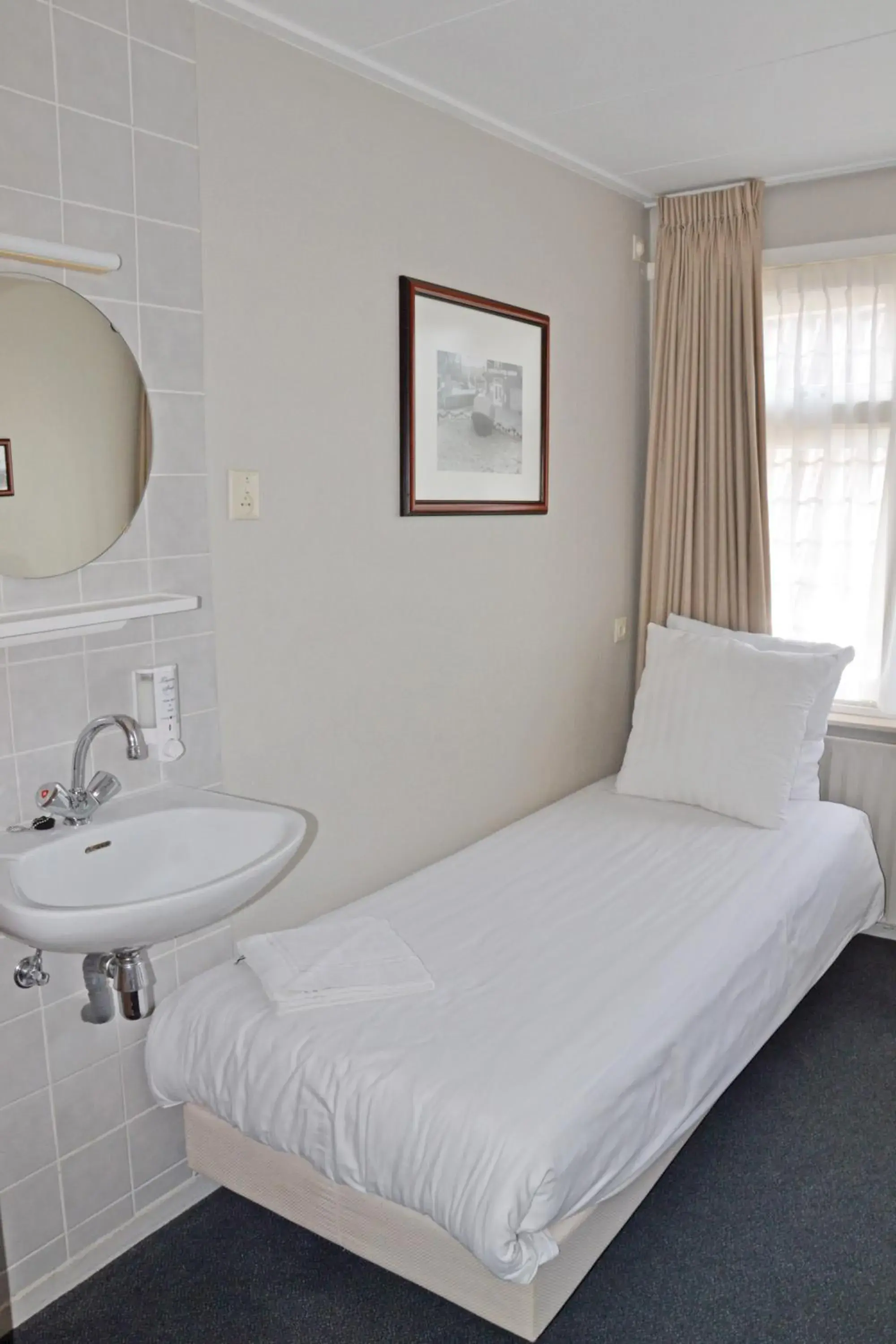 Budget Double Room in Fletcher Hotel Restaurant Koogerend Budget Double Room in Fletcher Hotel Restaurant Koogerend