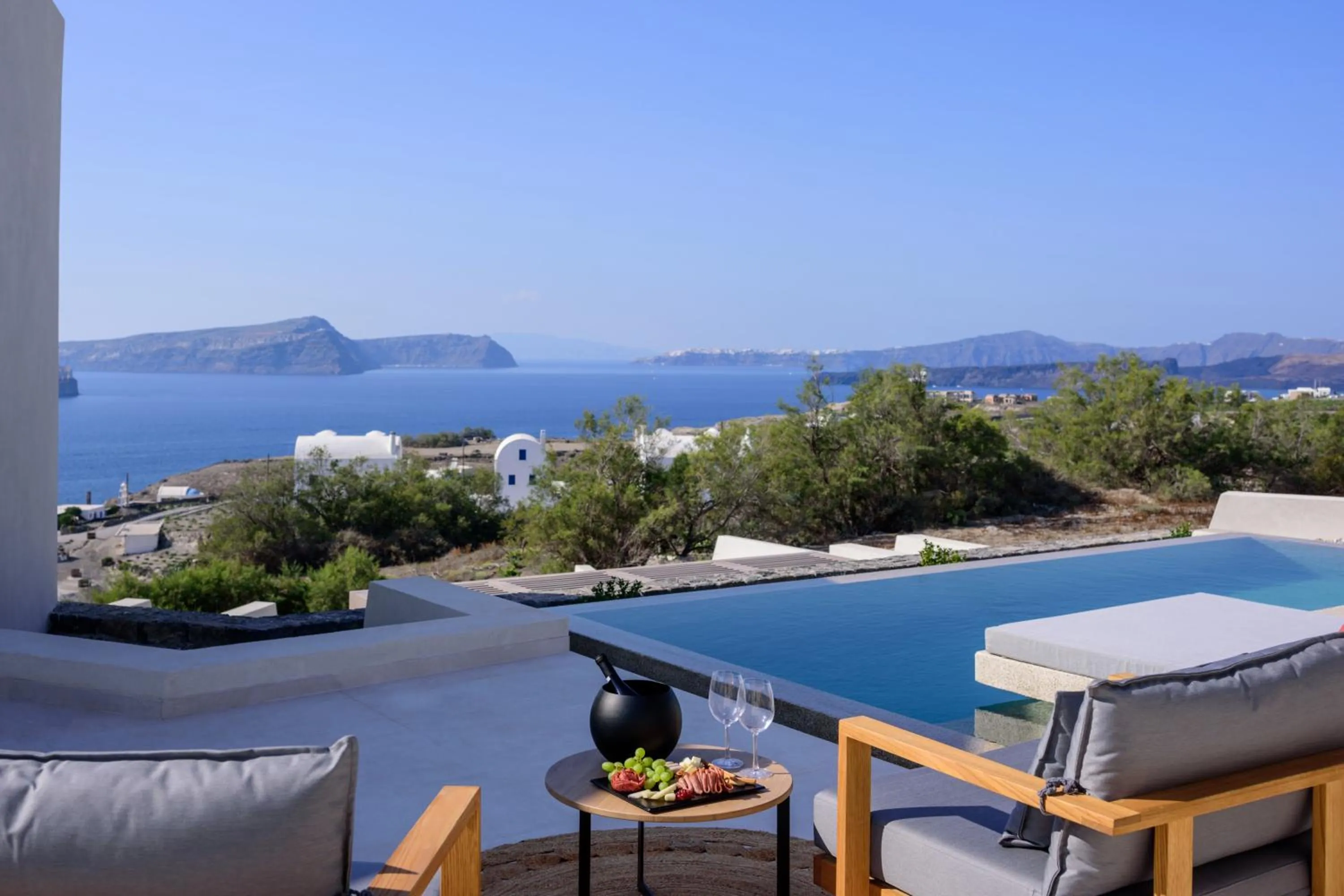 Patio in 11:11 By Potnia