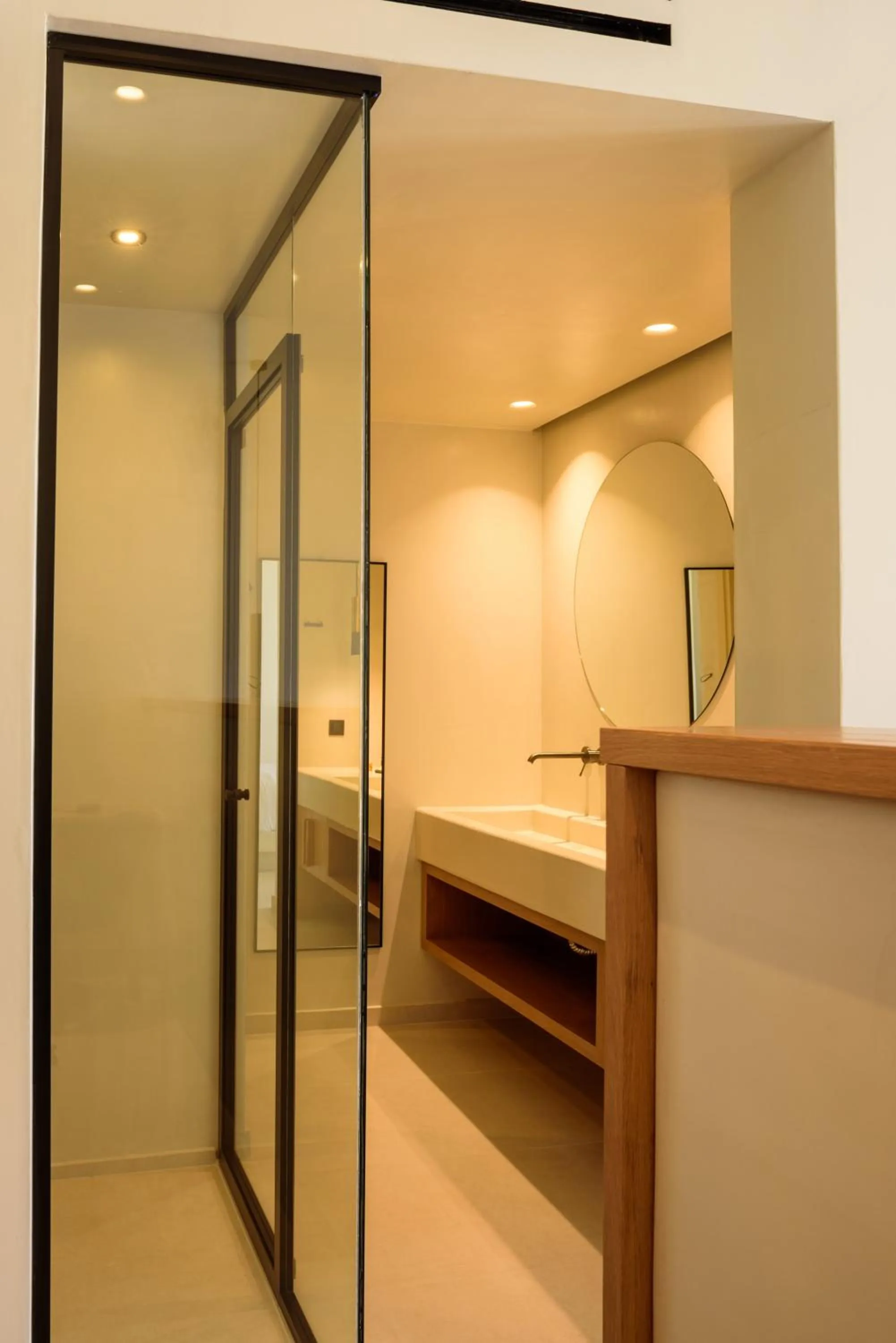 Shower in 11:11 By Potnia