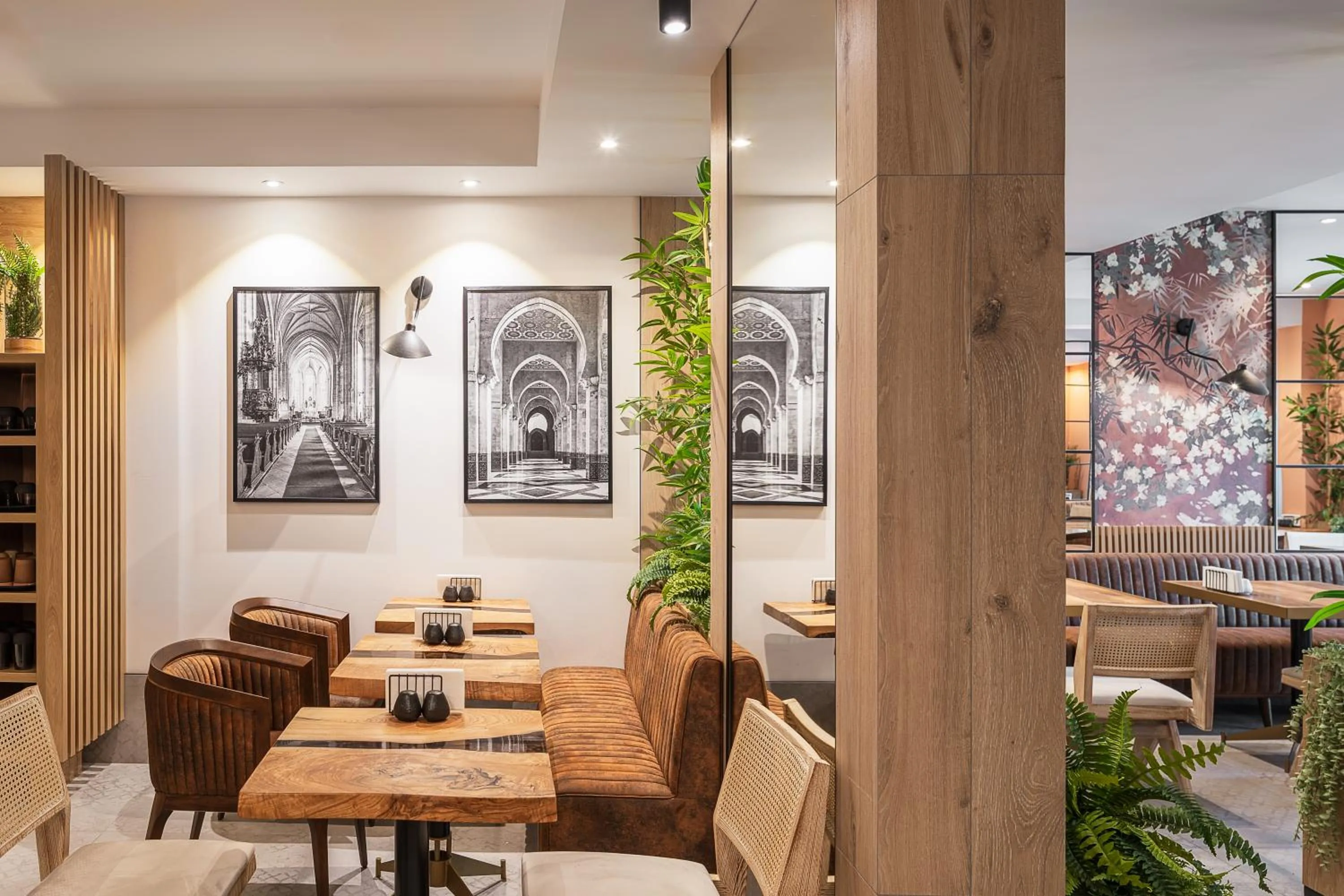 Restaurant/places to eat in Hotel Branco Timisoara