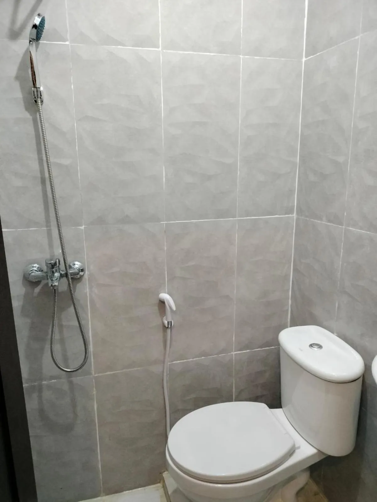 Shower in Maluku Residence Syariah