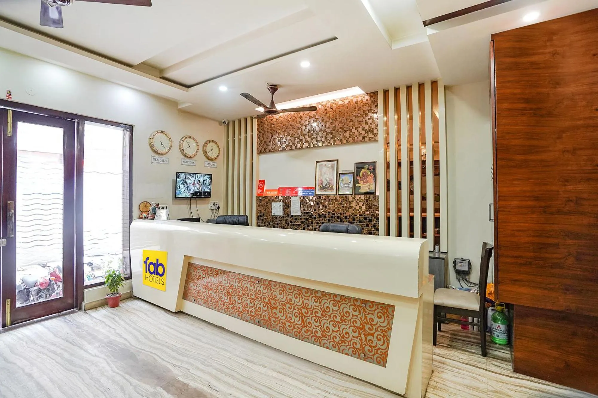 Lobby or reception in FabHotel Cloud 9 Shopprix Mall