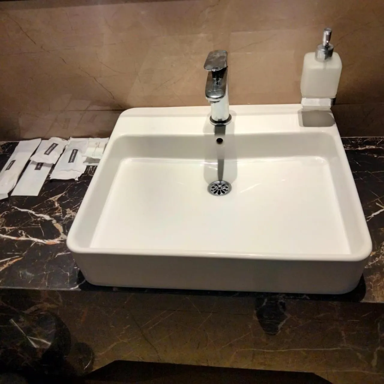 Bathroom in Hotel Bimson