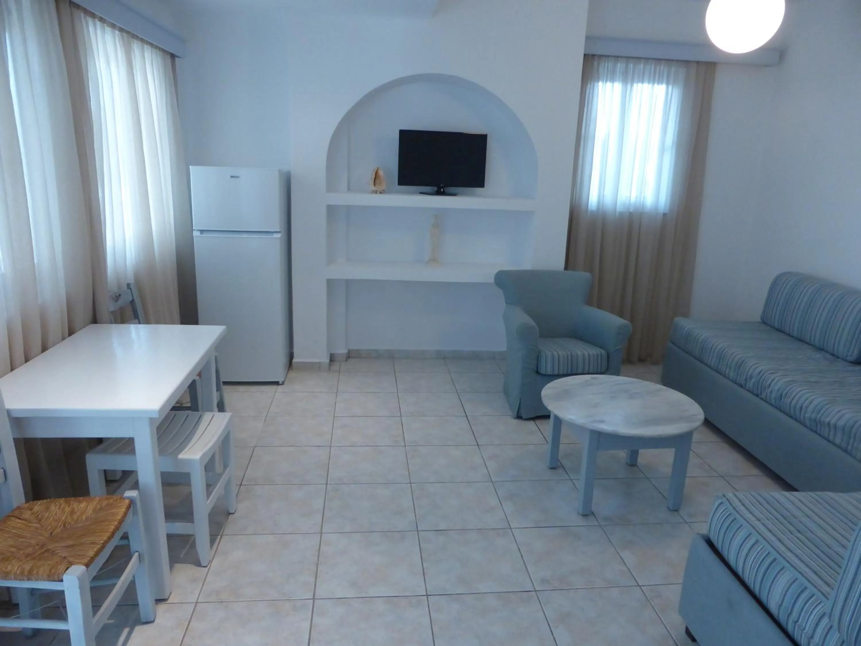 Dining area in Blue Nest Hotel