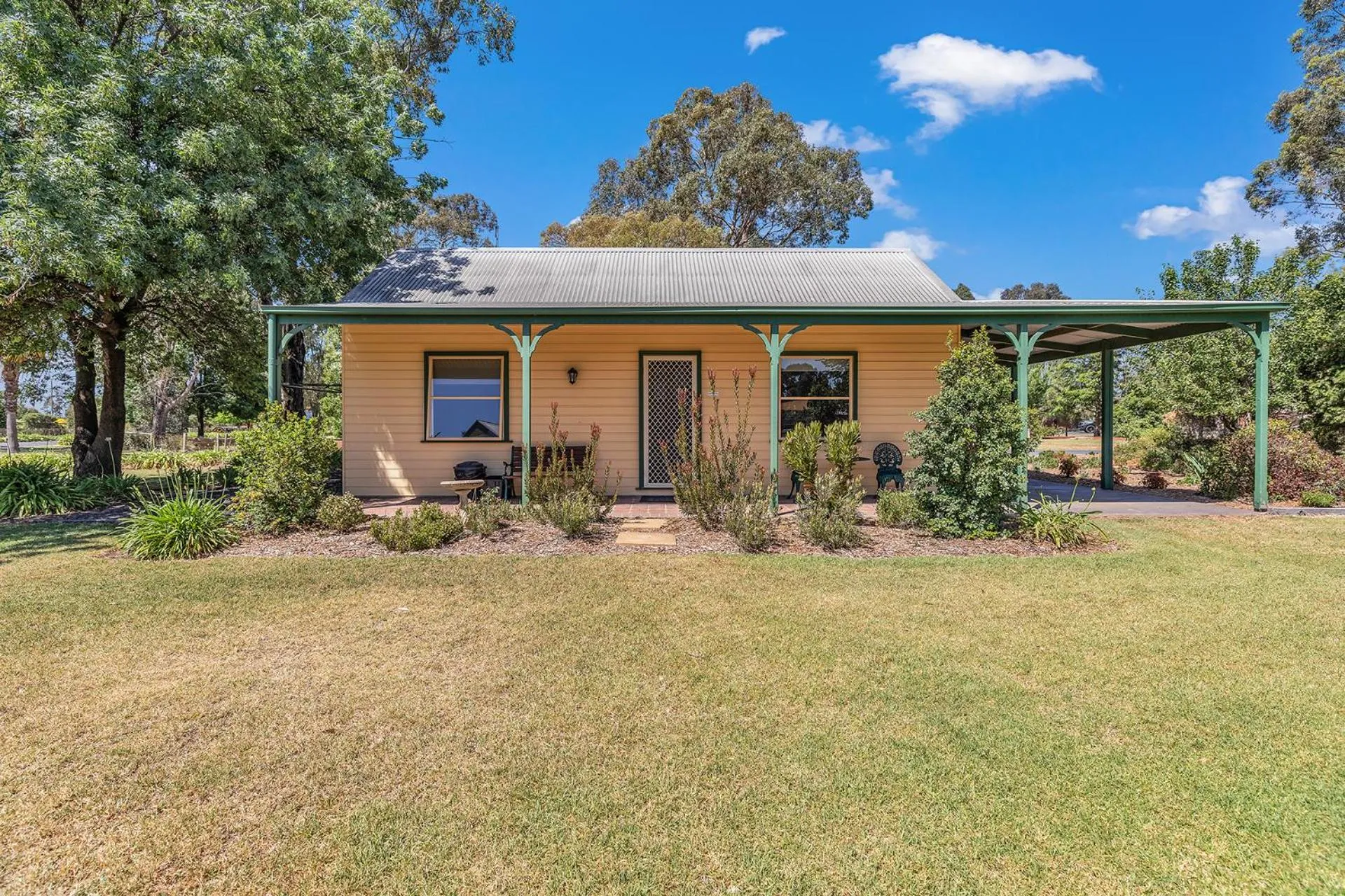 Property building in Murray River Resort