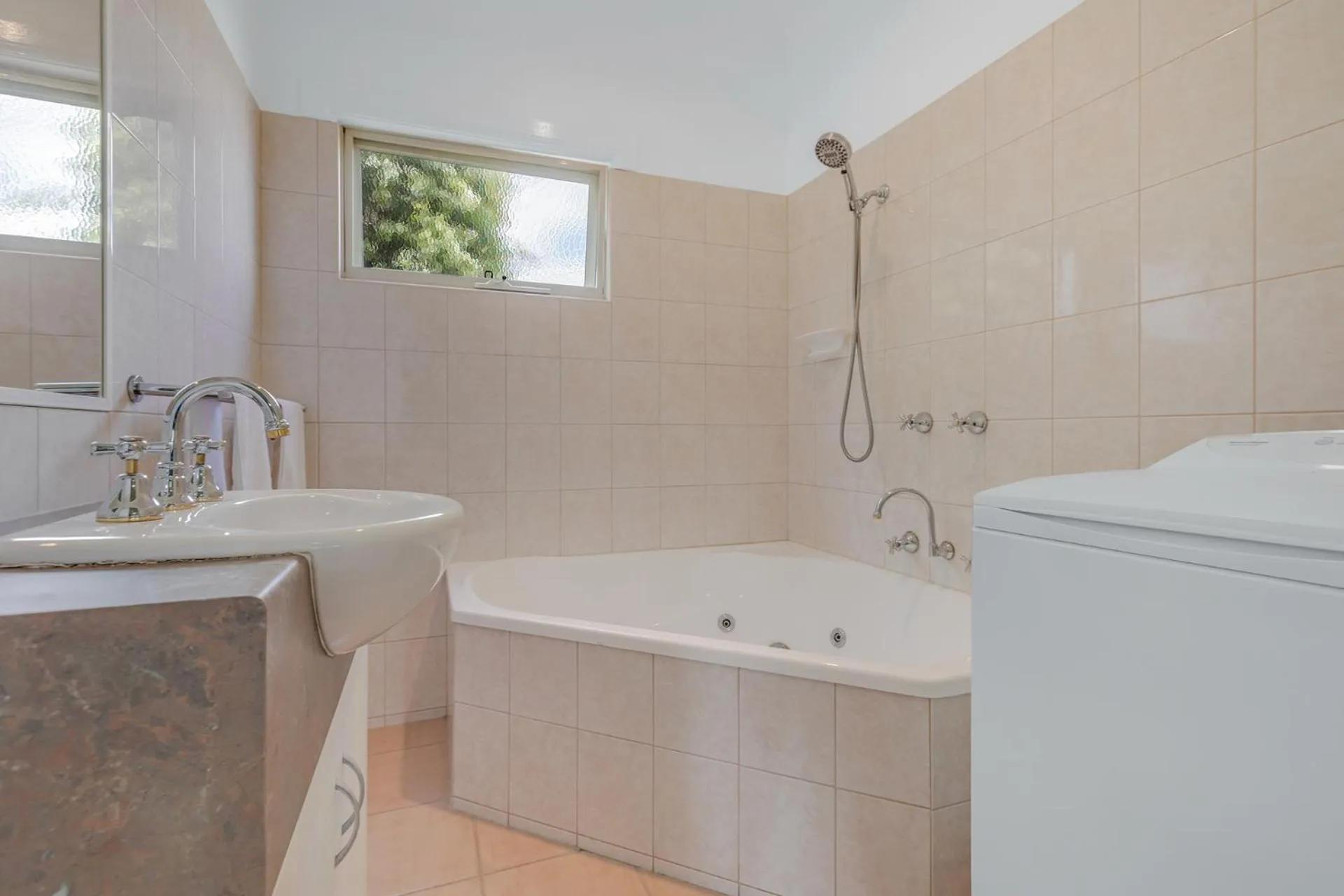 Bathroom in Murray River Resort