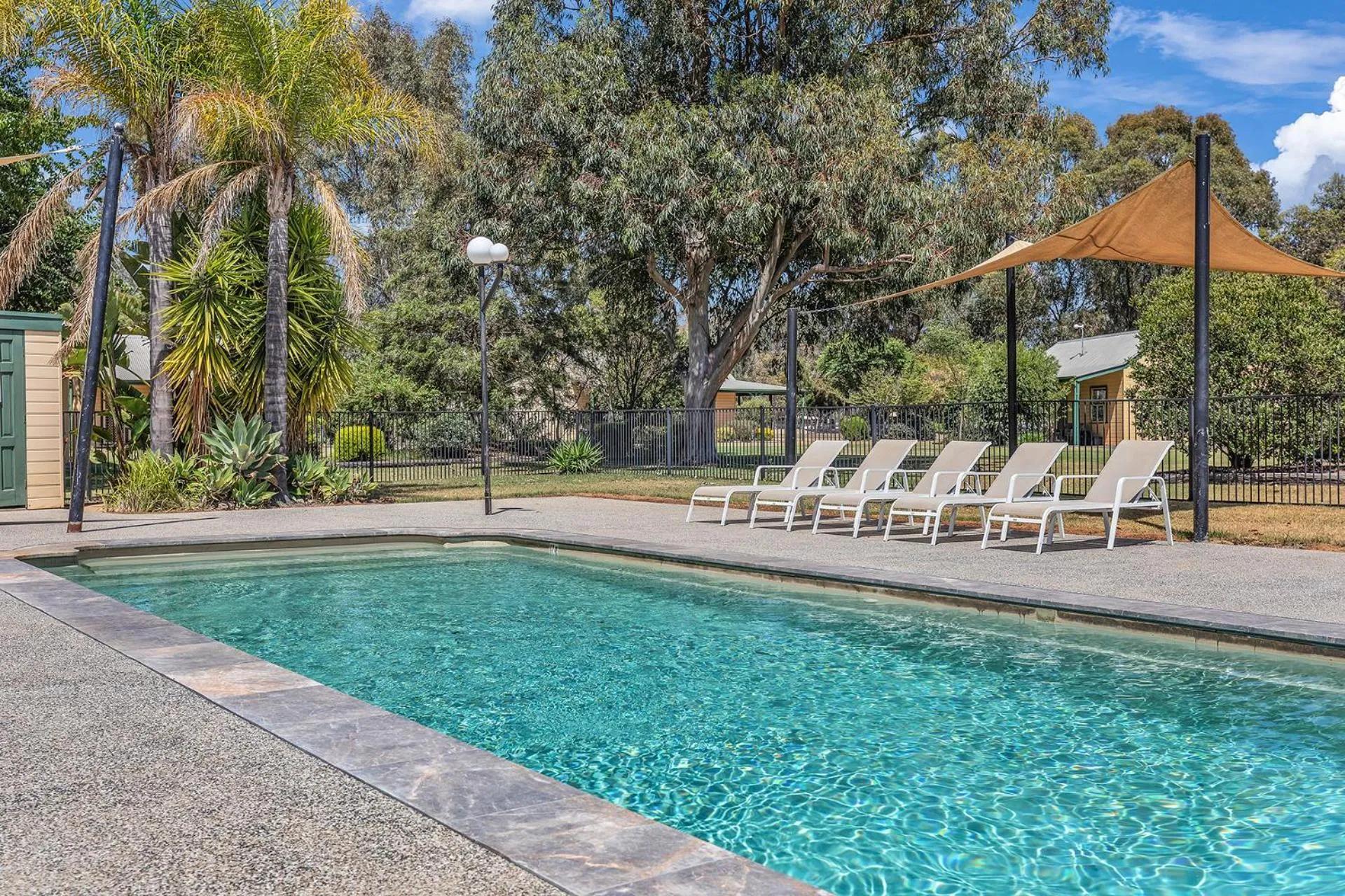 Swimming pool in Murray River Resort