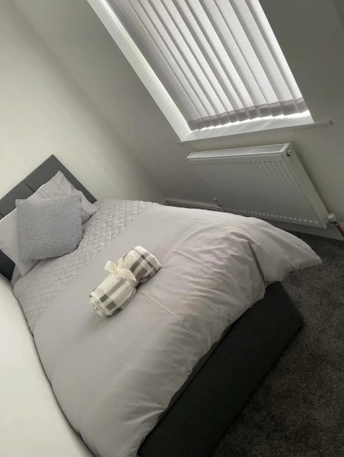 Bedroom, Bed in Denton House