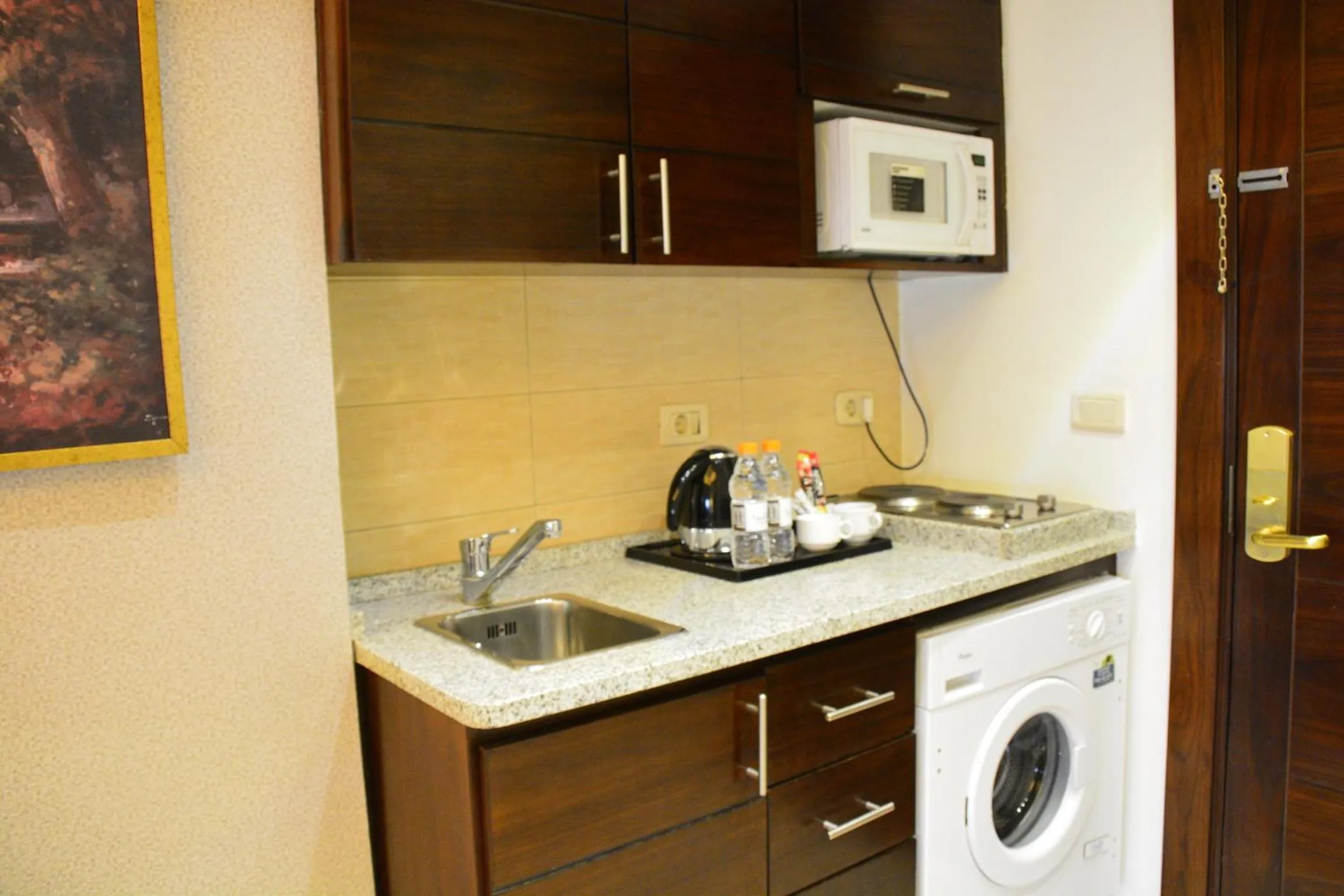 Coffee/tea facilities in Nadine Hotel Suites