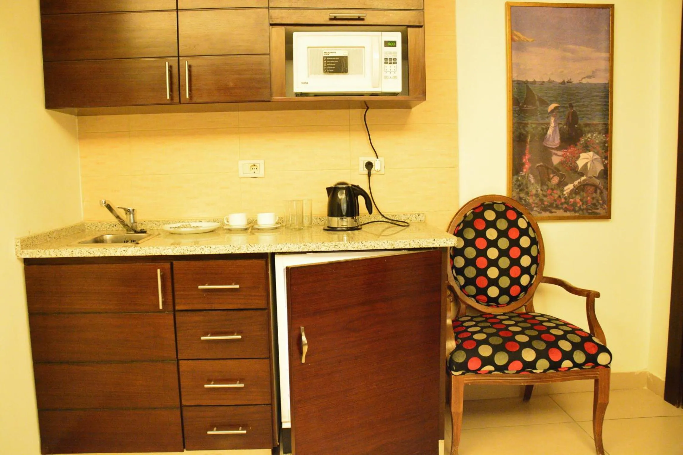 Coffee/tea facilities in Nadine Hotel Suites