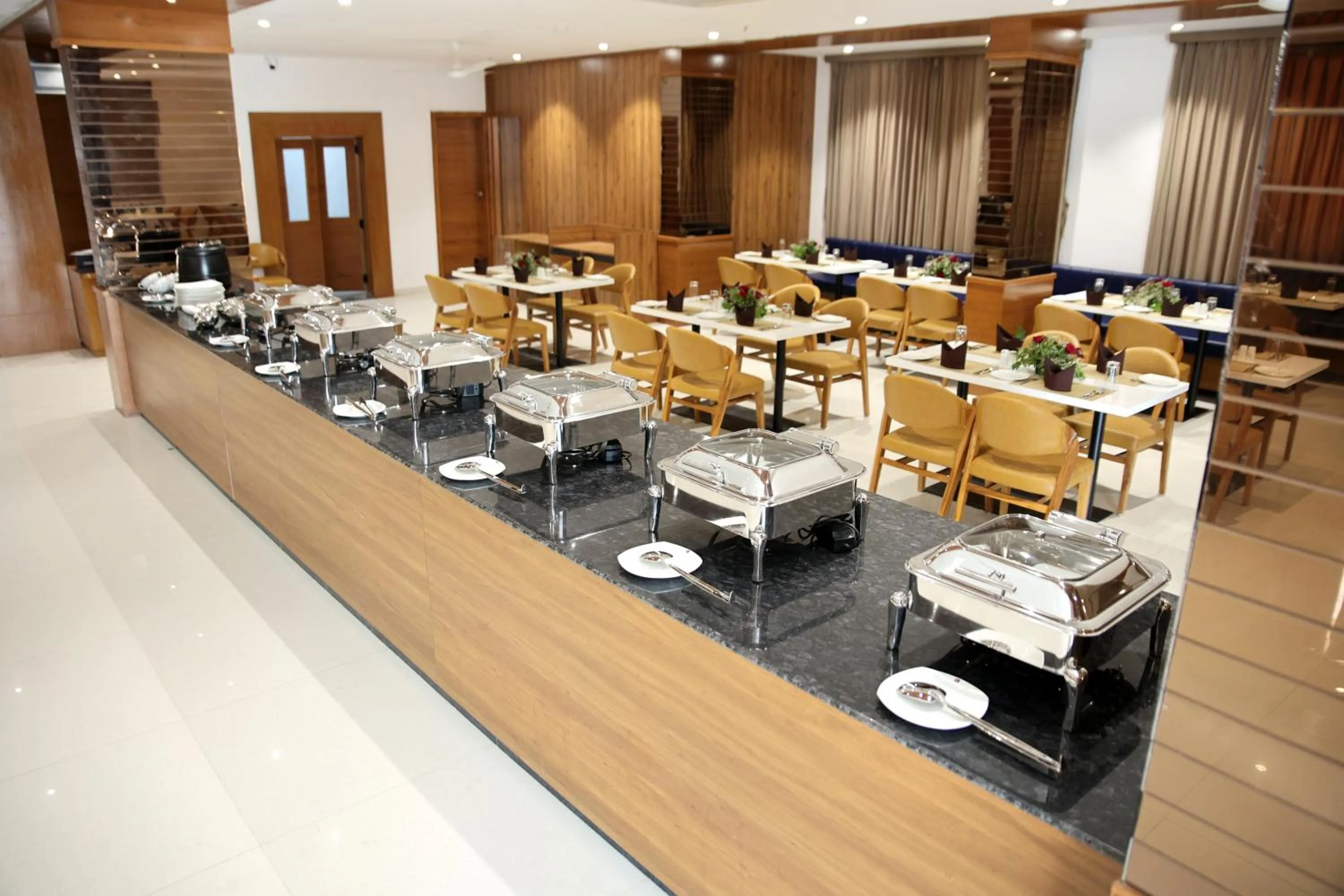 Restaurant/places to eat in Lords Eco Inn, Ambaji