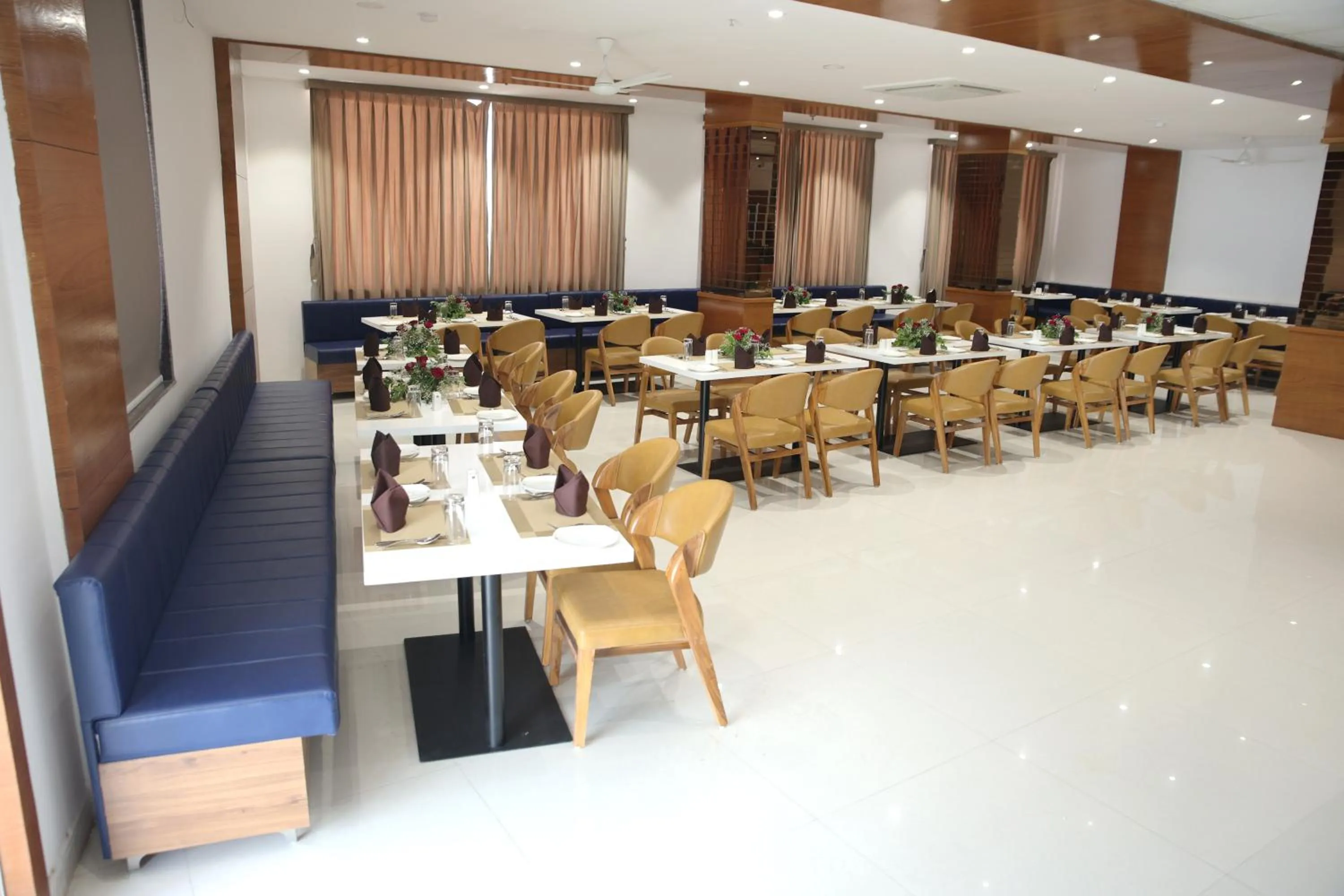 Restaurant/places to eat in Lords Eco Inn, Ambaji