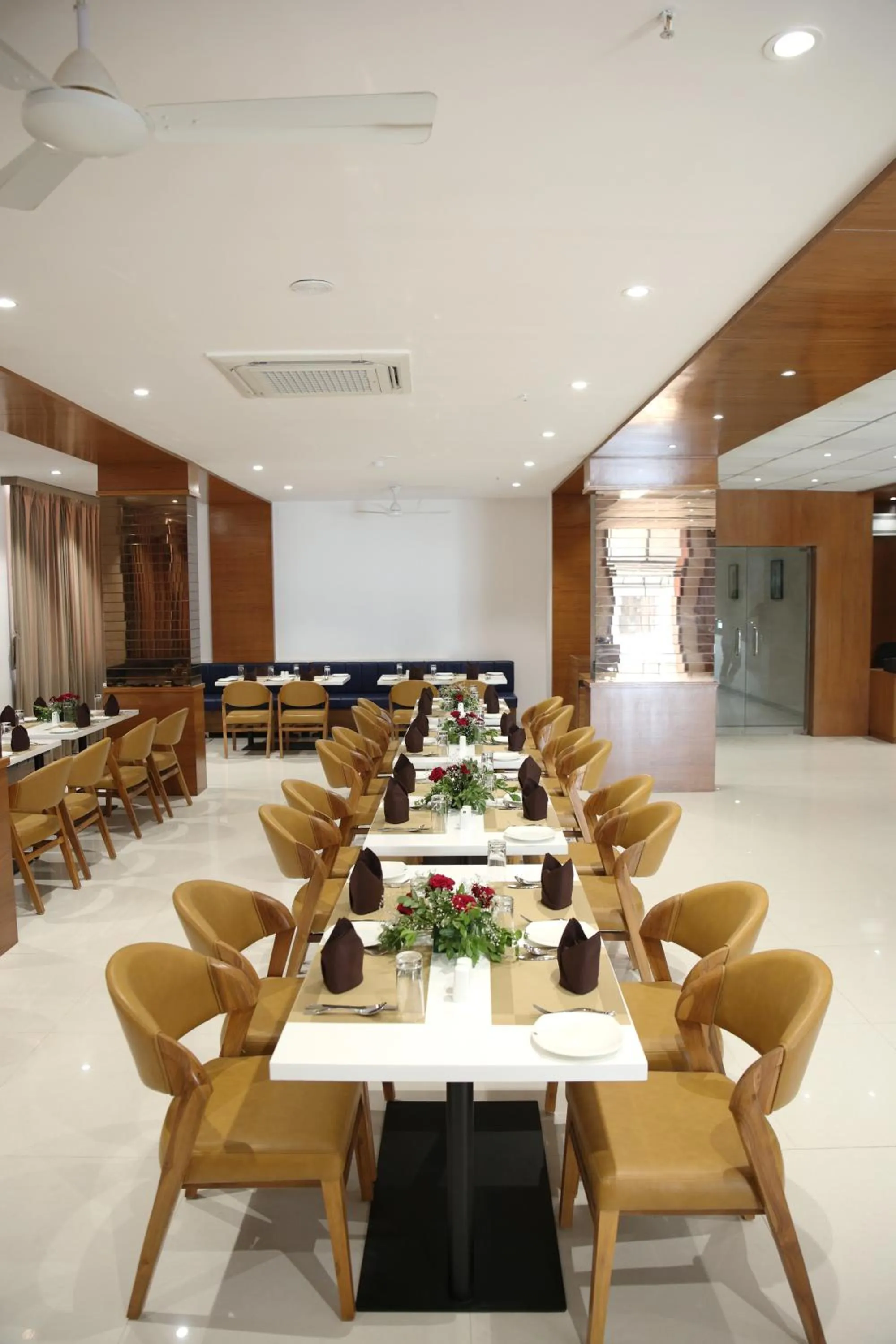 Restaurant/places to eat in Lords Eco Inn, Ambaji
