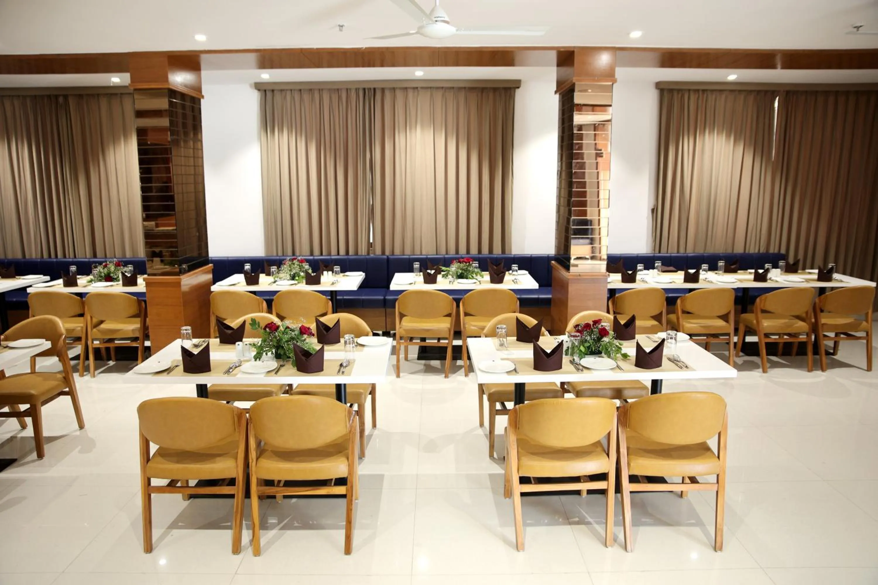 Restaurant/places to eat in Lords Eco Inn, Ambaji