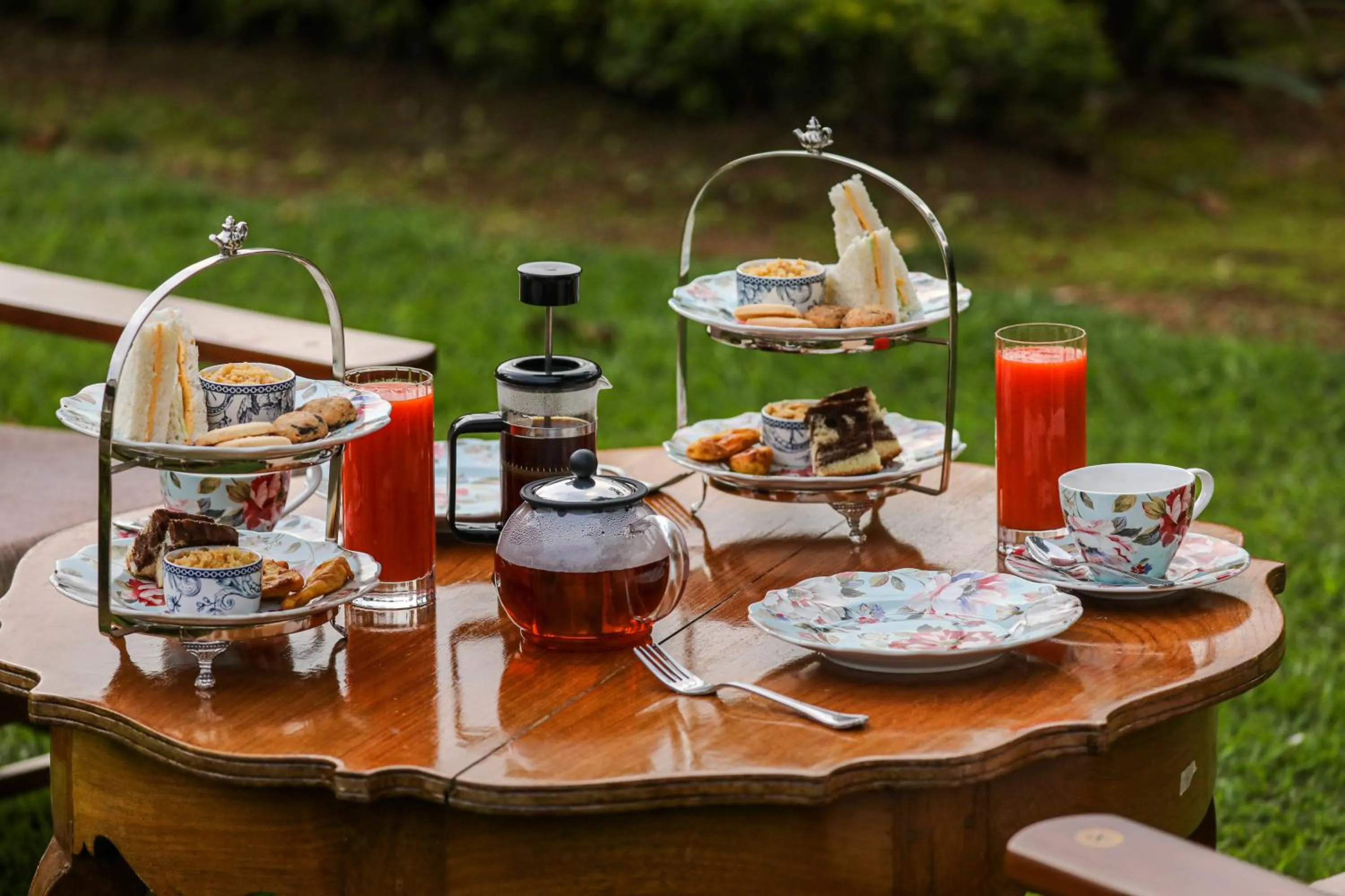 Dining area in Lockhart Bungalow Munnar - A CGH Earth SAHA Experience