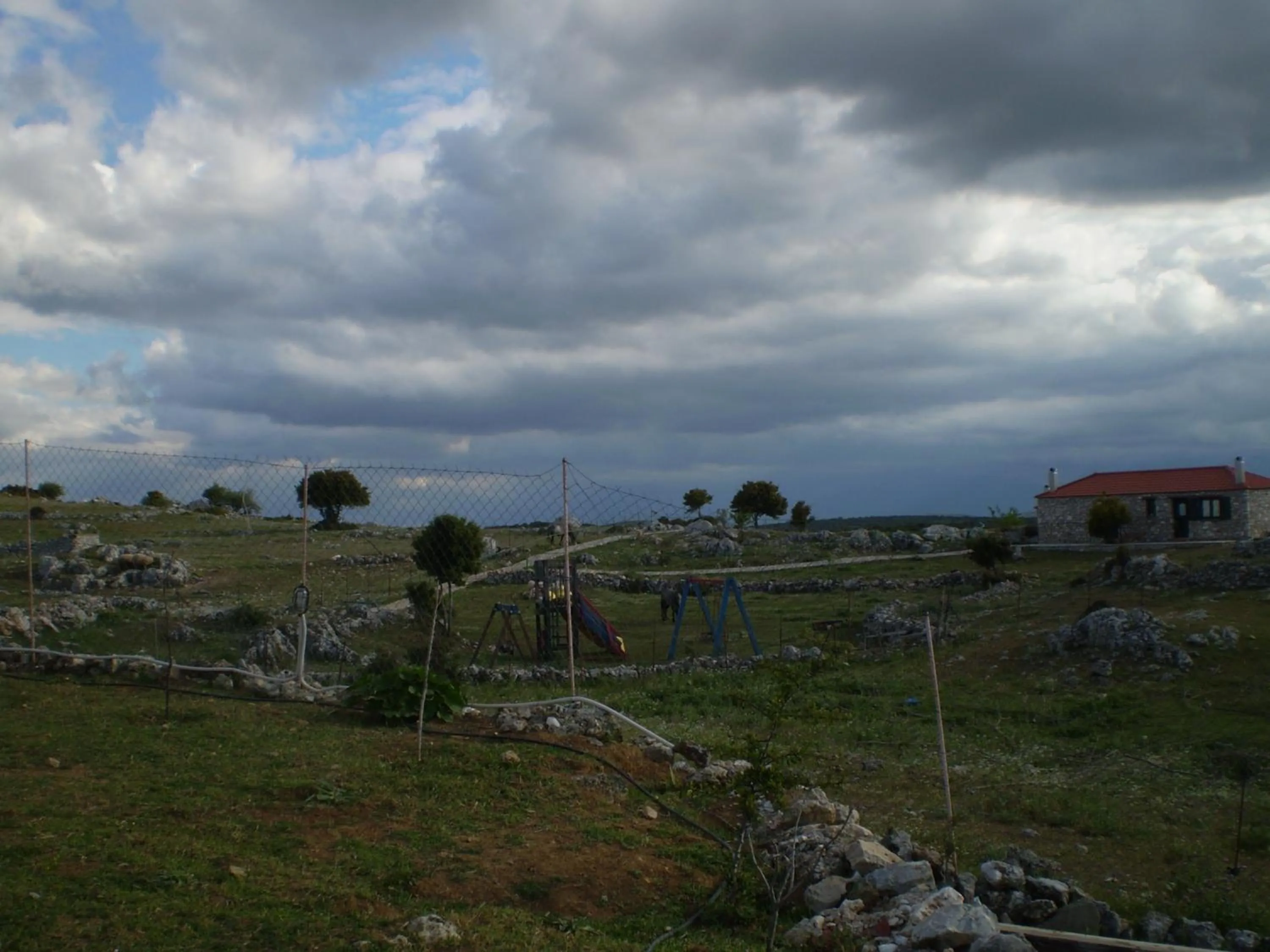 Facade/entrance in Arachovitika Kalivia